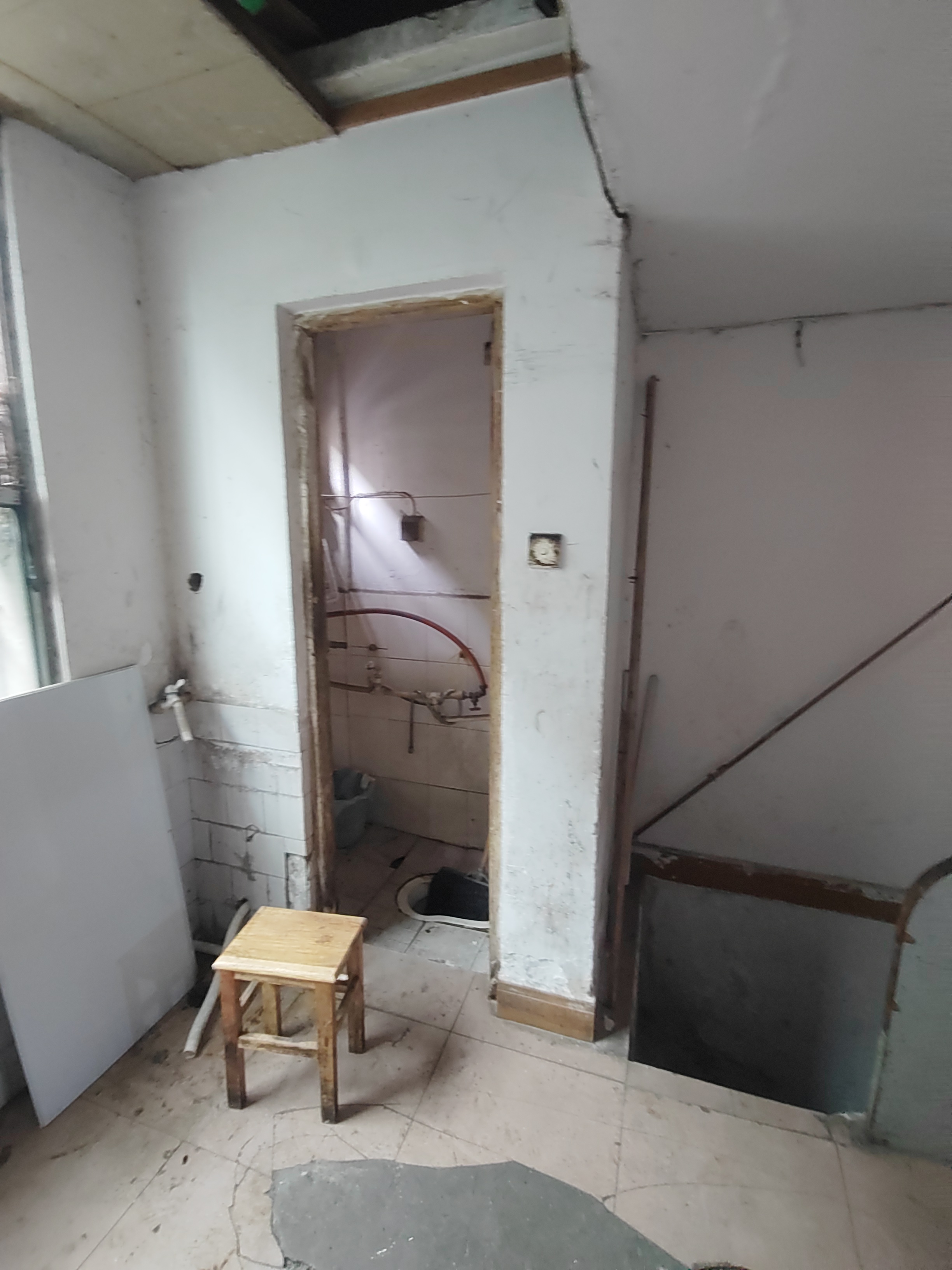 涟邵矿物局家属楼 1室0厅0卫 800.0元/月 涟邵矿物局家属楼 1室0厅0卫 800.0元/月室内图