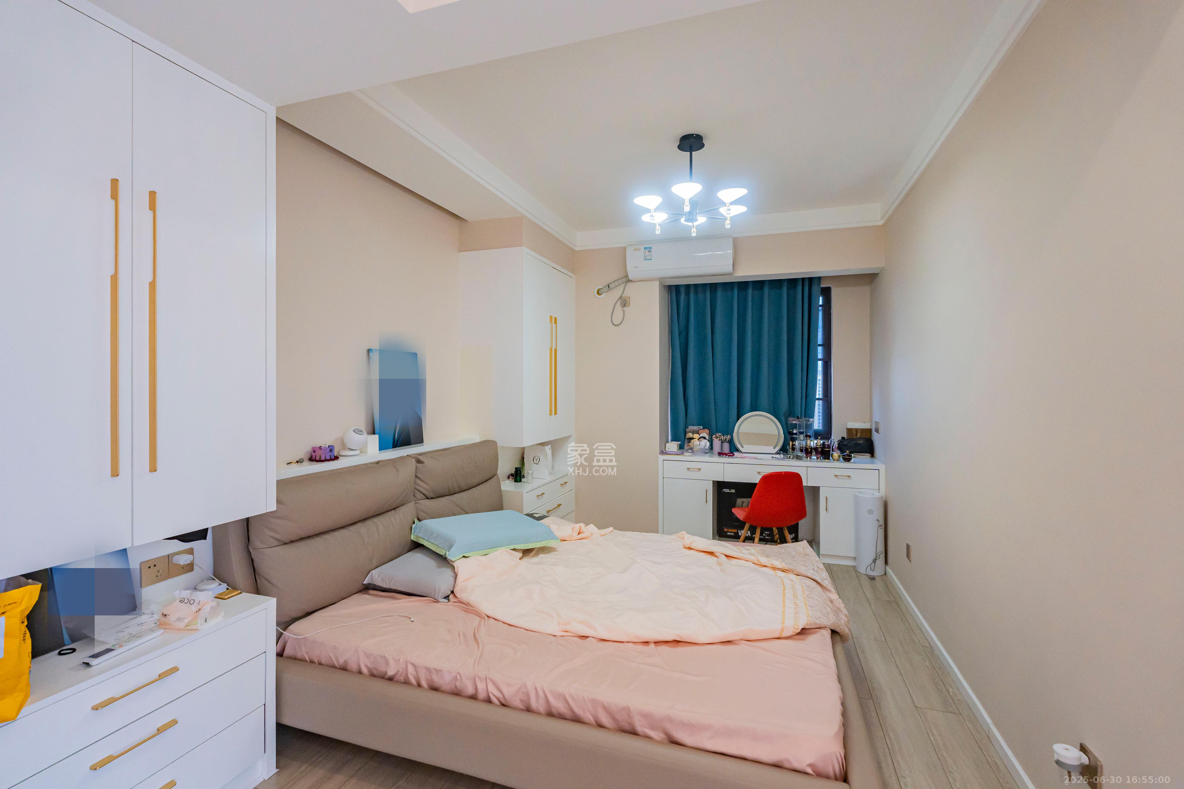 上园商住小区  3室2厅1卫    110.0万卧室