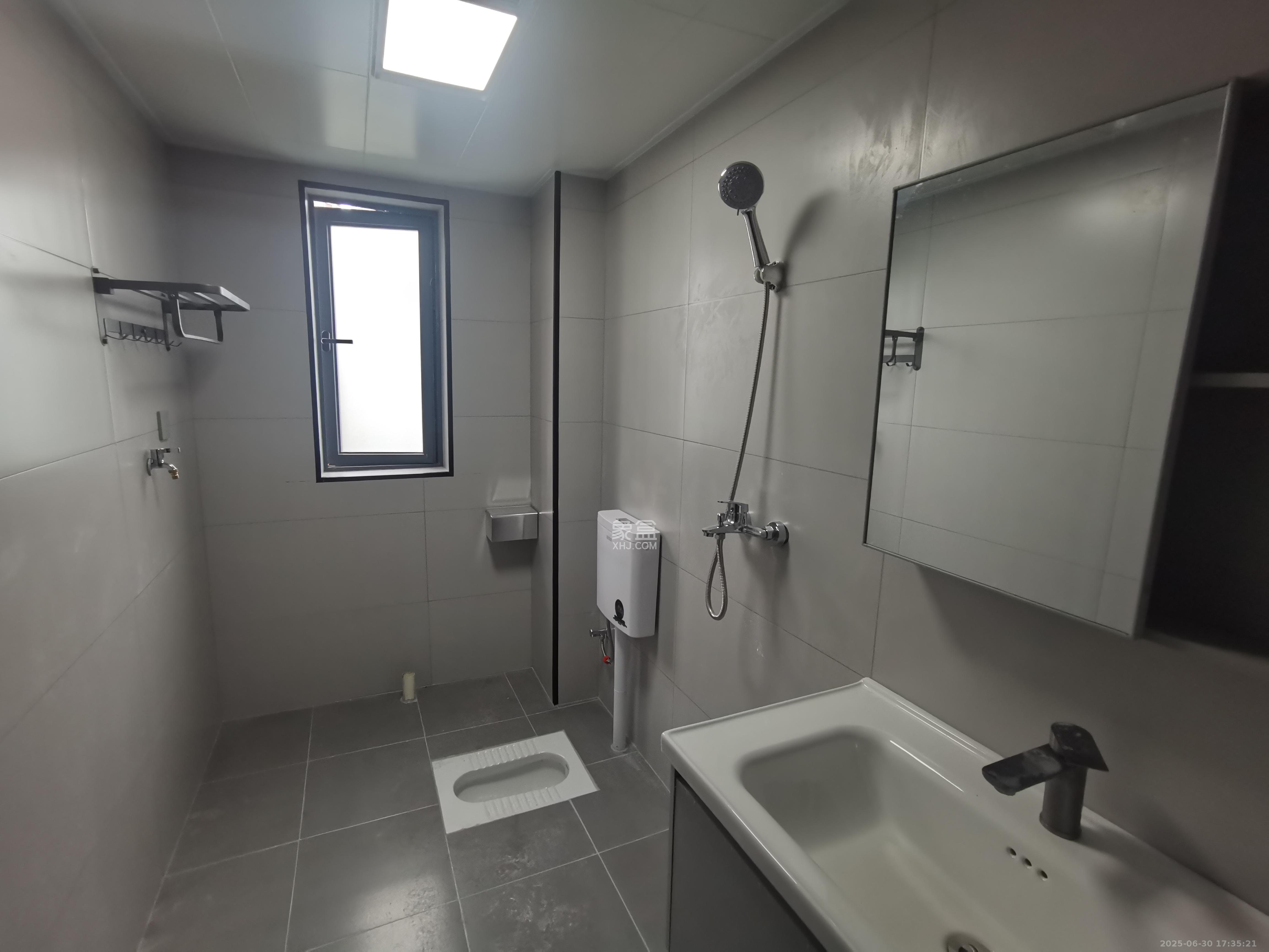 周南学府 3室2厅2卫 2800.0元/月 周南学府 3室2厅2卫 2800.0元/月室内图