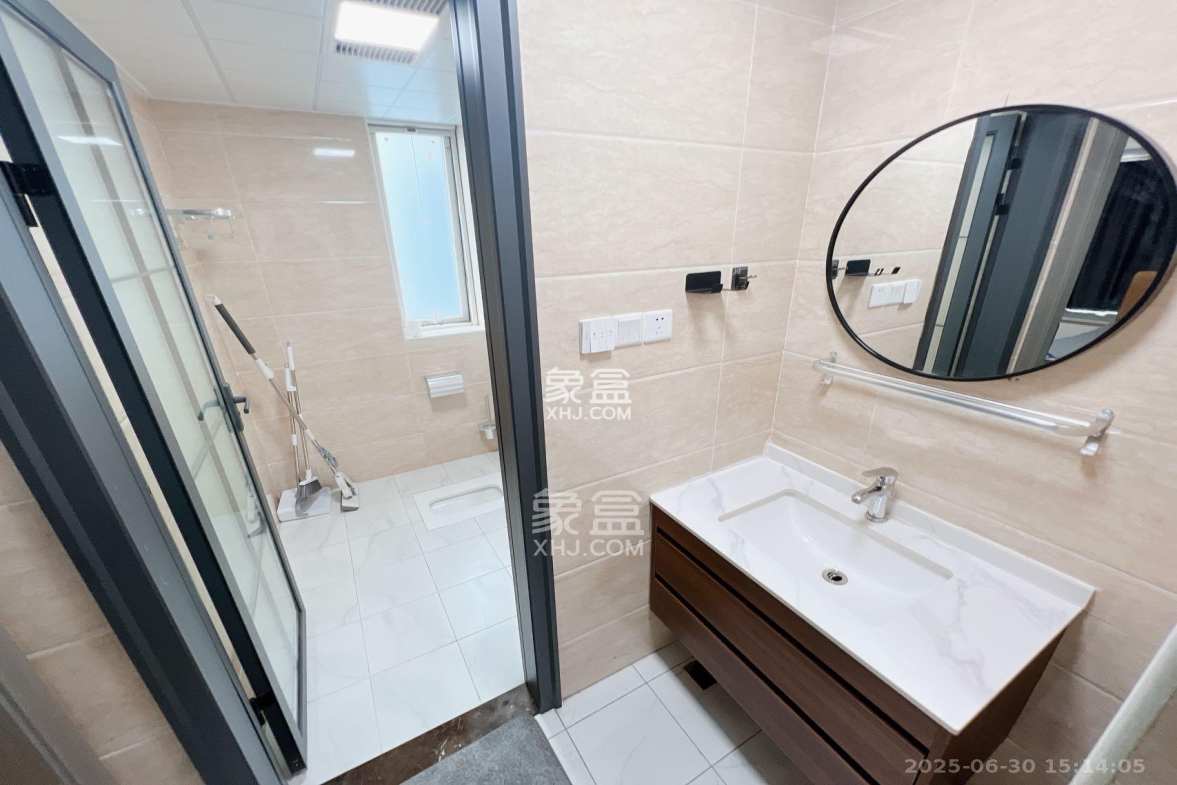 北辰三角洲E7区 3室2厅2卫 4300.0元/月 北辰三角洲E7区 3室2厅2卫 4300.0元/月室内图