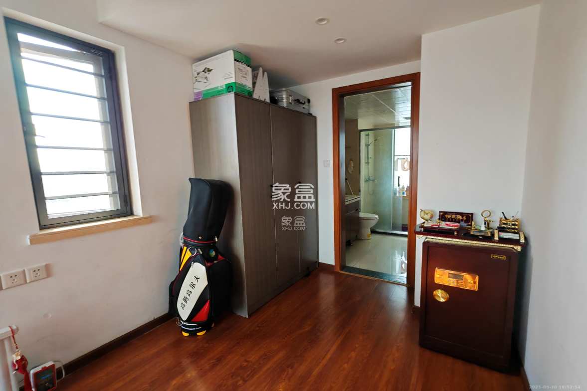 珠江好世界 4室2厅2卫 3600.0元/月 珠江好世界 4室2厅2卫 3600.0元/月室内图