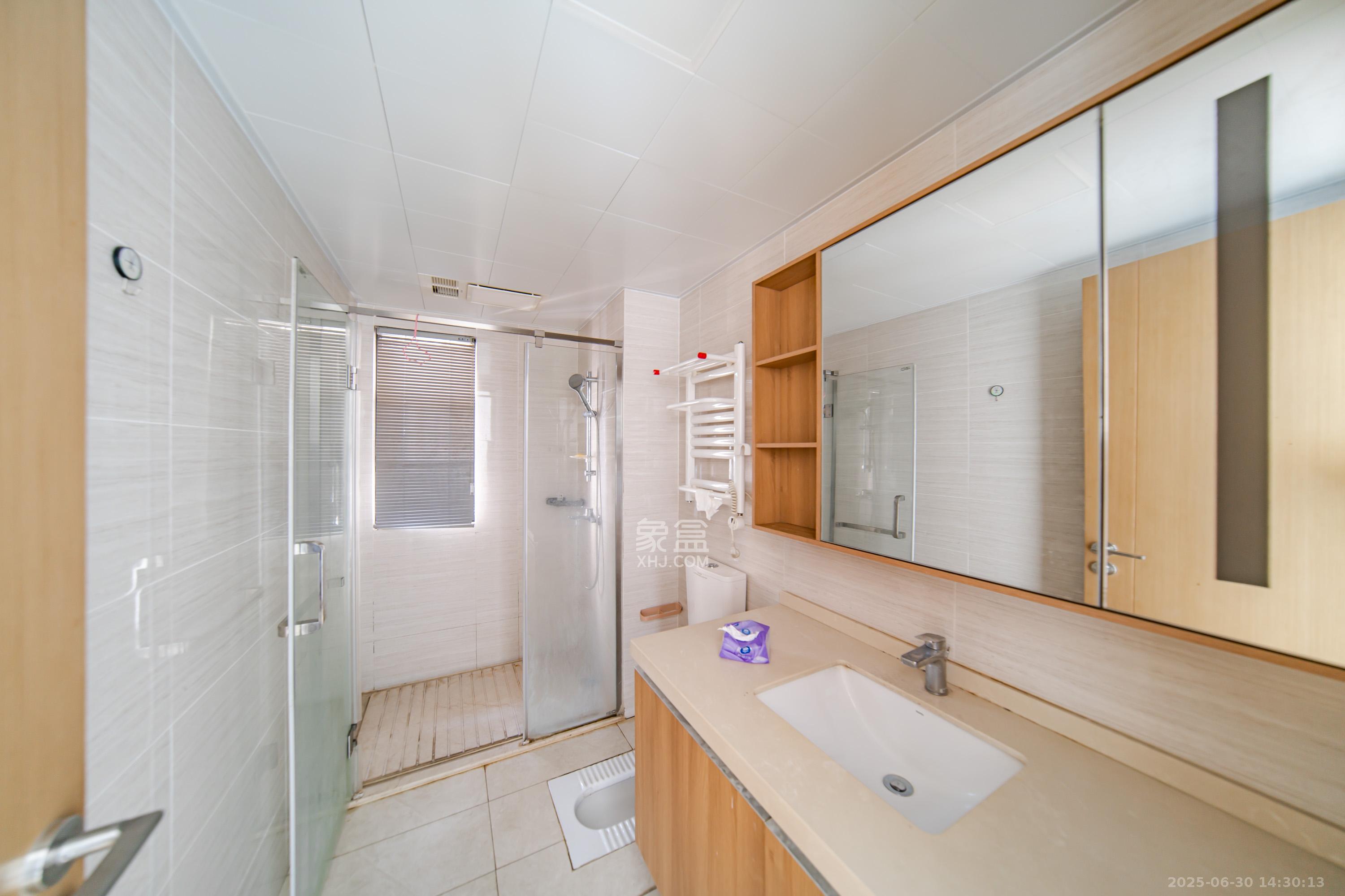 深业鹭栖府 3室2厅2卫 145.0万 深业鹭栖府 3室2厅2卫 145.0万卫生间