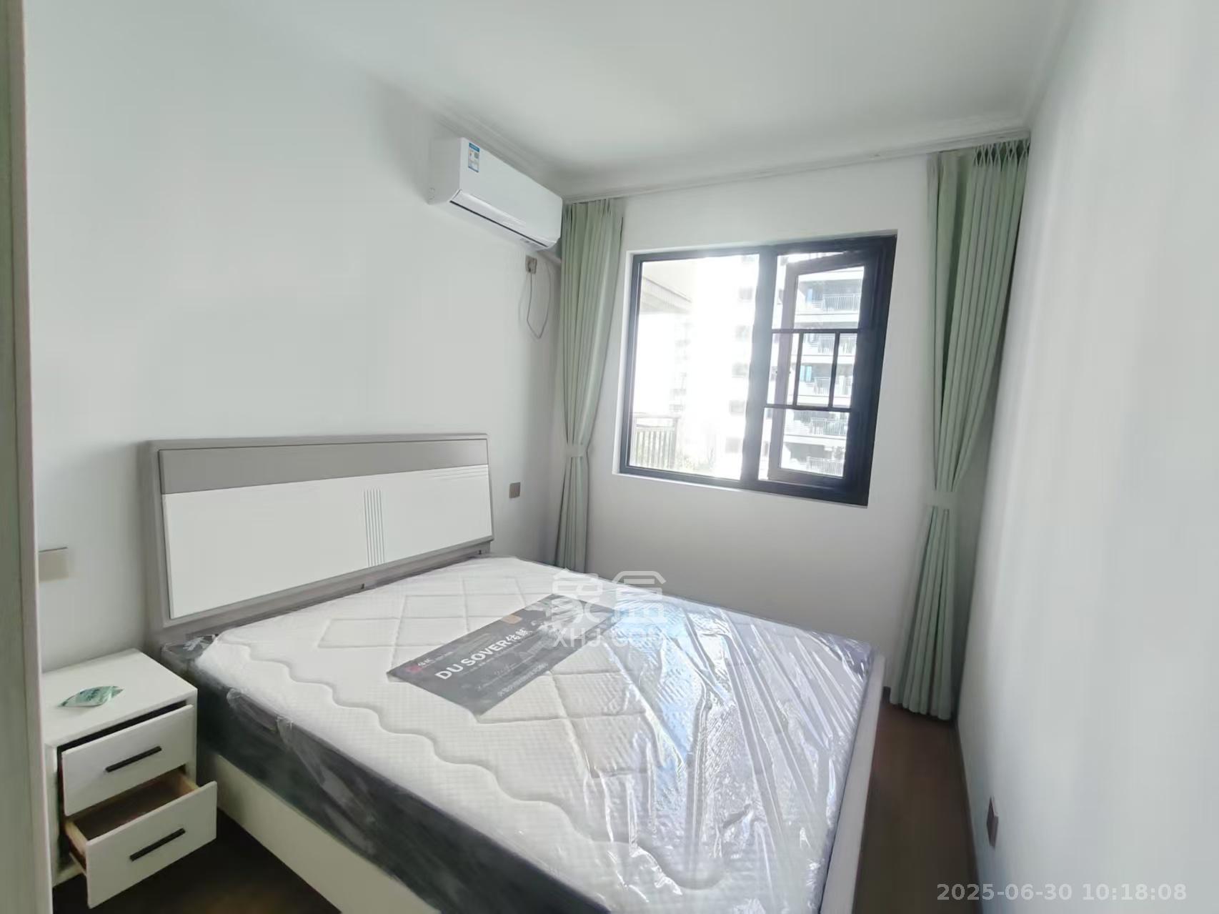 保利长交锦上  4室2厅2卫    4000.0元/月 保利长交锦上  4室2厅2卫    4000.0元/月室内图