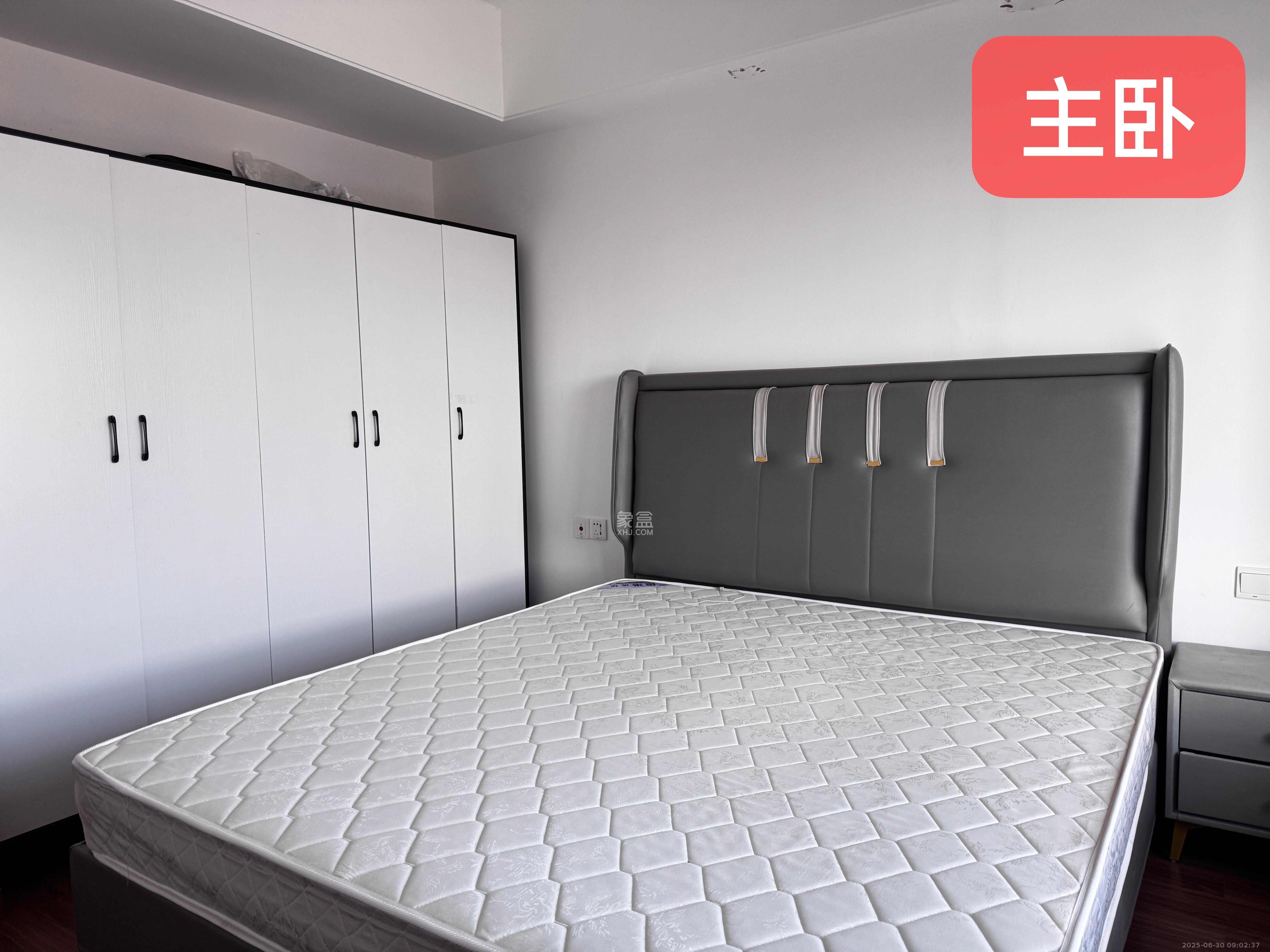 深业鹭栖府  3室2厅2卫   3500.00元/月室内图