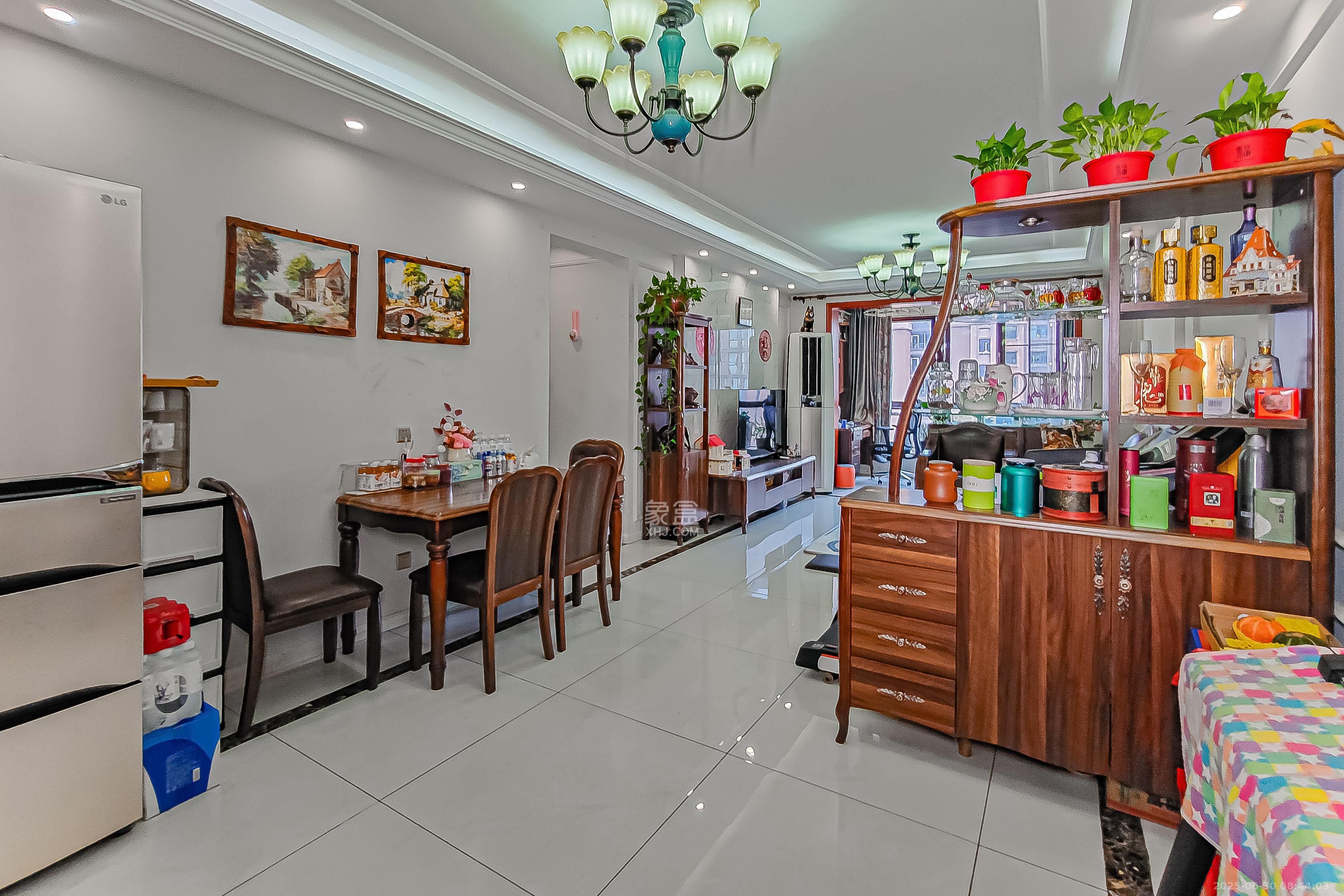 未来漫城 3室2厅2卫 85.8万 未来漫城 3室2厅2卫 85.8万客厅