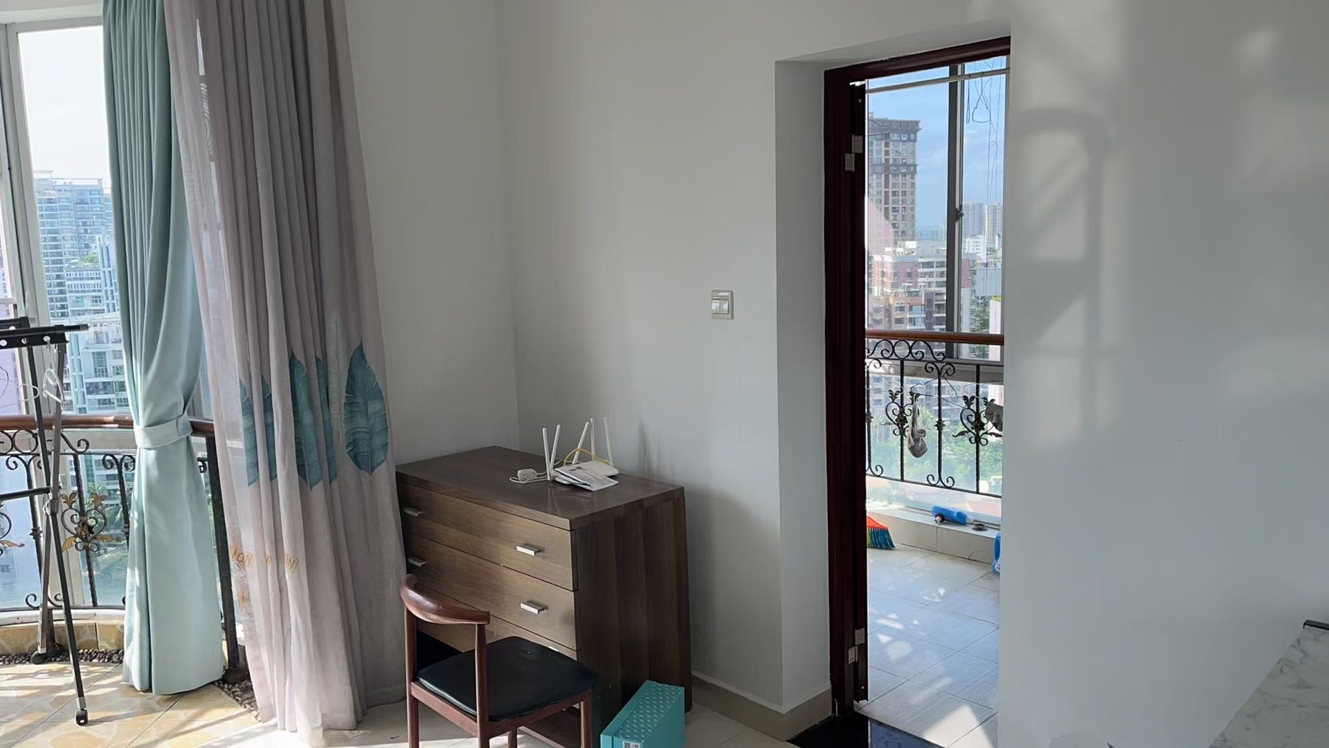 银通花园 3室2厅2卫 3000.0元/月 银通花园 3室2厅2卫 3000.0元/月室内图