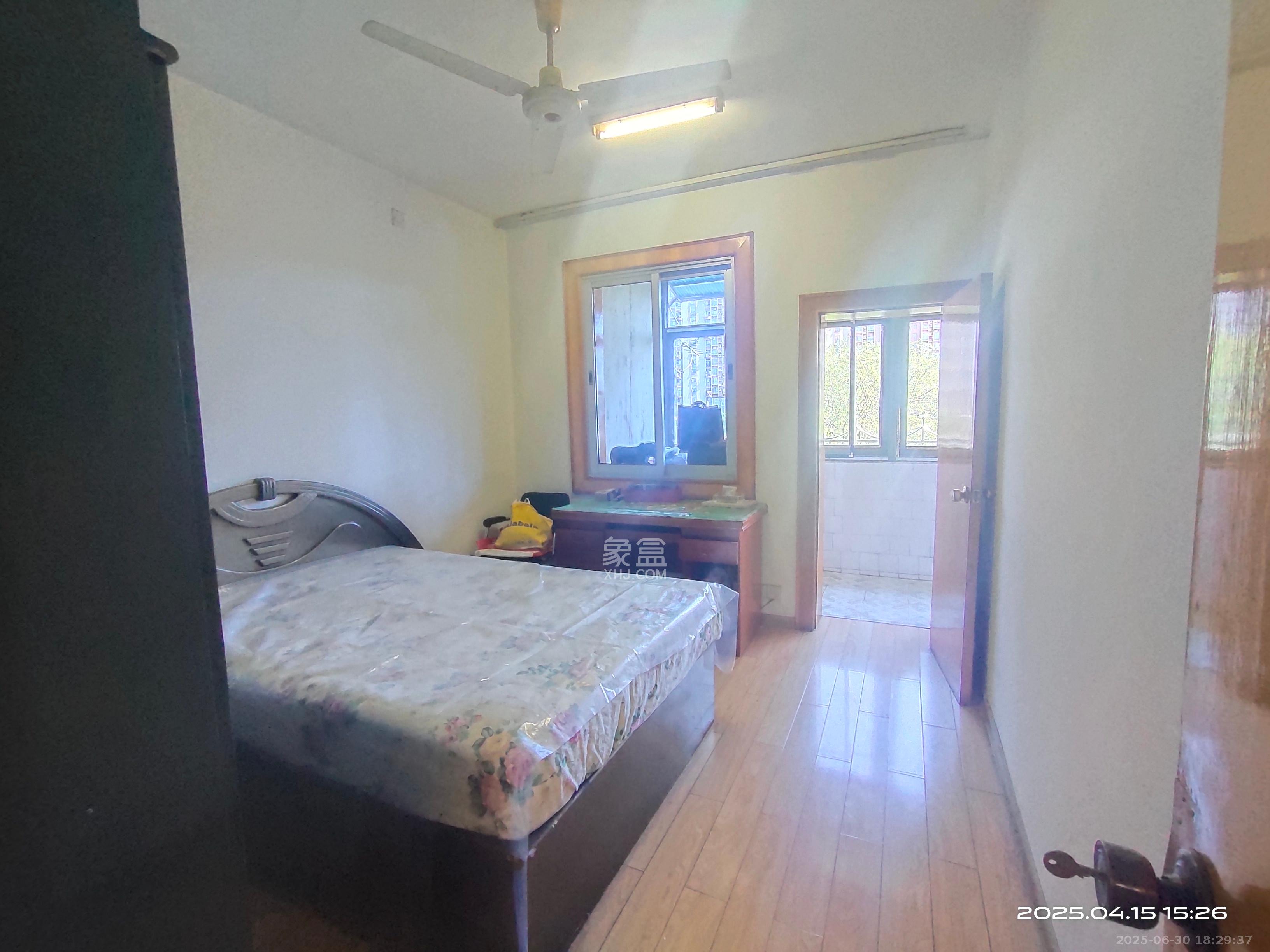 四星客车厂(四星小区) 3室2厅1卫 1500.0元/月 四星客车厂(四星小区) 3室2厅1卫 1500.0元/月室内图