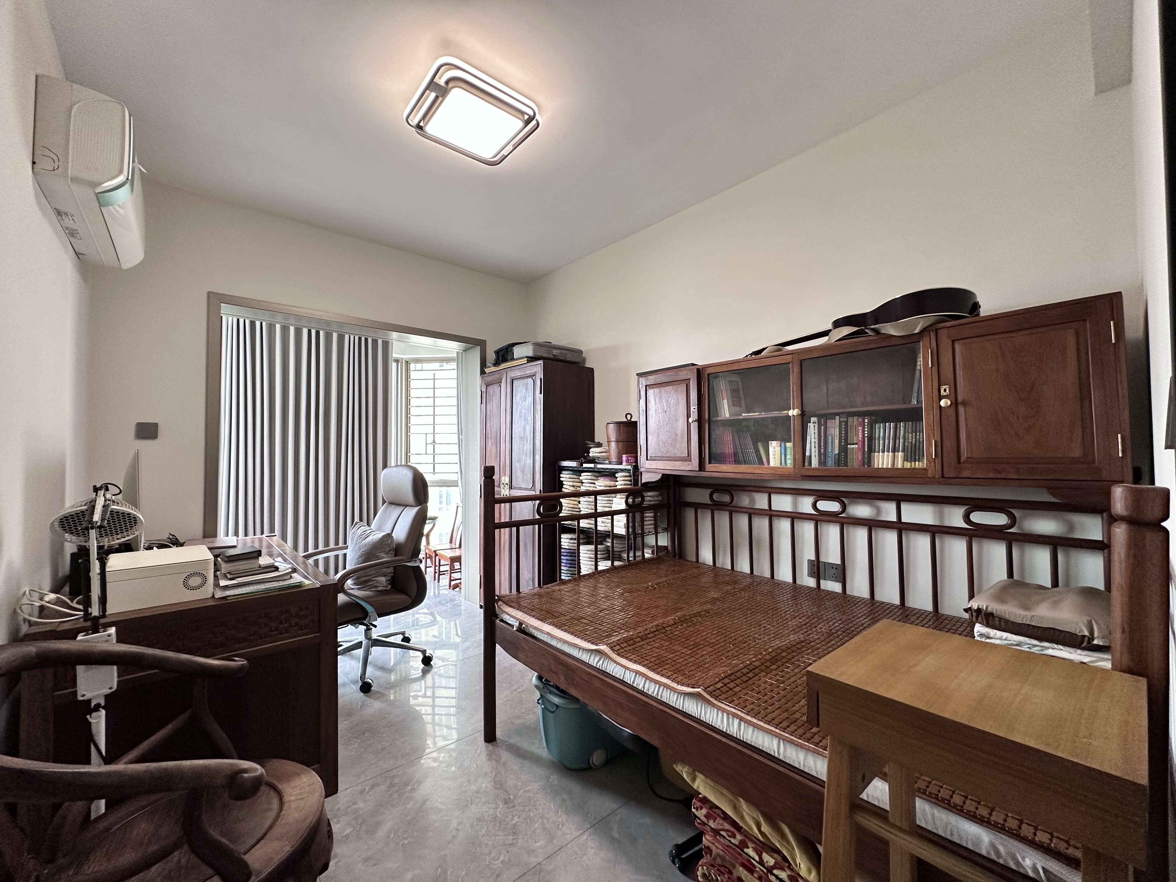 奥林匹克花园 3室2厅2卫 300.0万 奥林匹克花园 3室2厅2卫 300.0万客厅