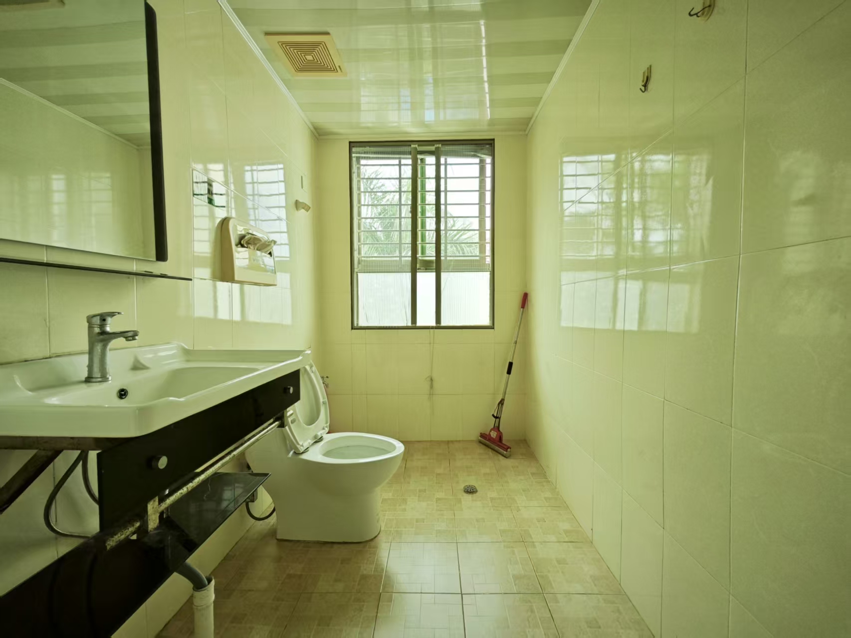 河琴湾温泉别墅 9室3厅4卫 20000.0元/月 河琴湾温泉别墅 9室3厅4卫 20000.0元/月室内图