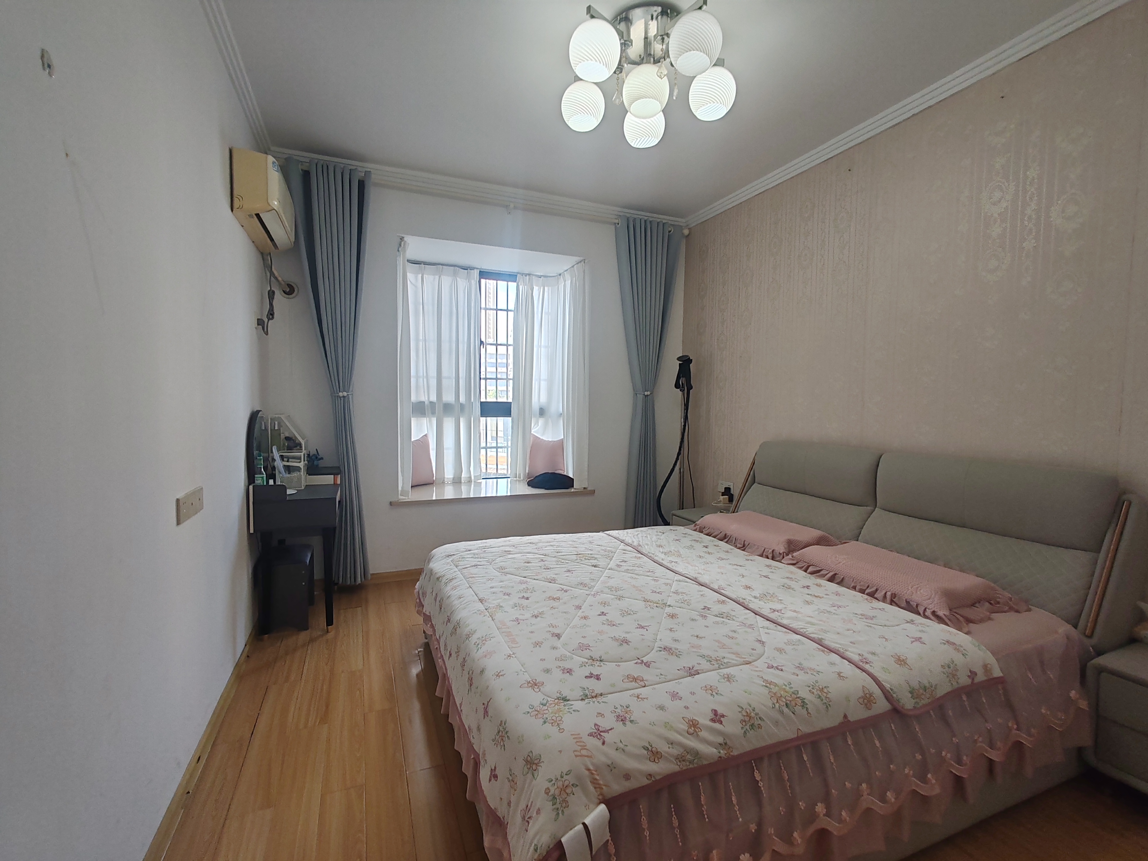 时代华府  4室2厅2卫    65.8万 时代华府  4室2厅2卫    65.8万室内图