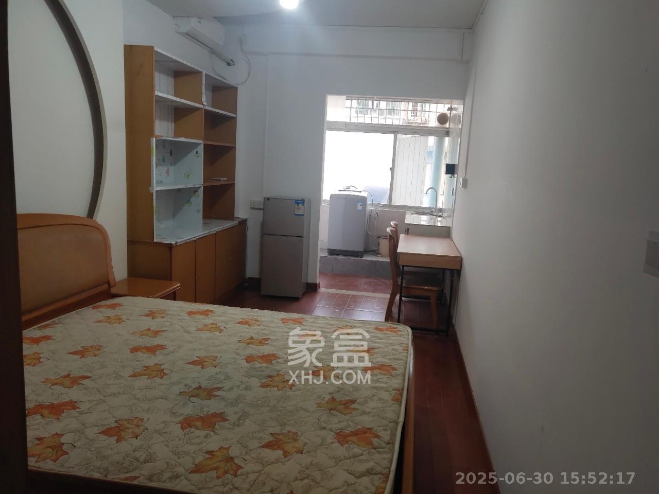 桔园小区1-8片 4室2厅2卫 3200.0元/月 桔园小区1-8片 4室2厅2卫 3200.0元/月室内图