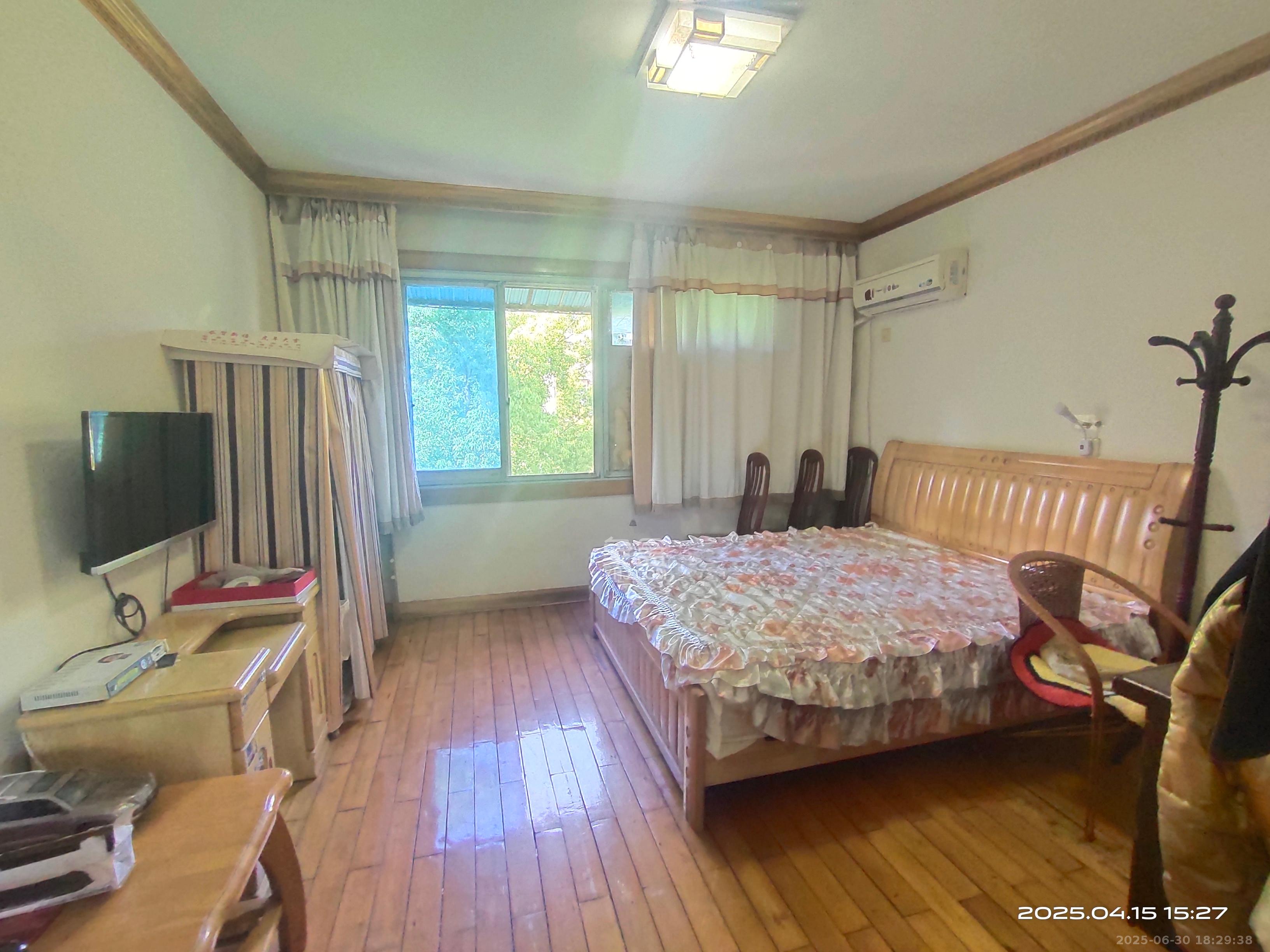 四星客车厂(四星小区) 3室2厅1卫 1500.0元/月 四星客车厂(四星小区) 3室2厅1卫 1500.0元/月室内图