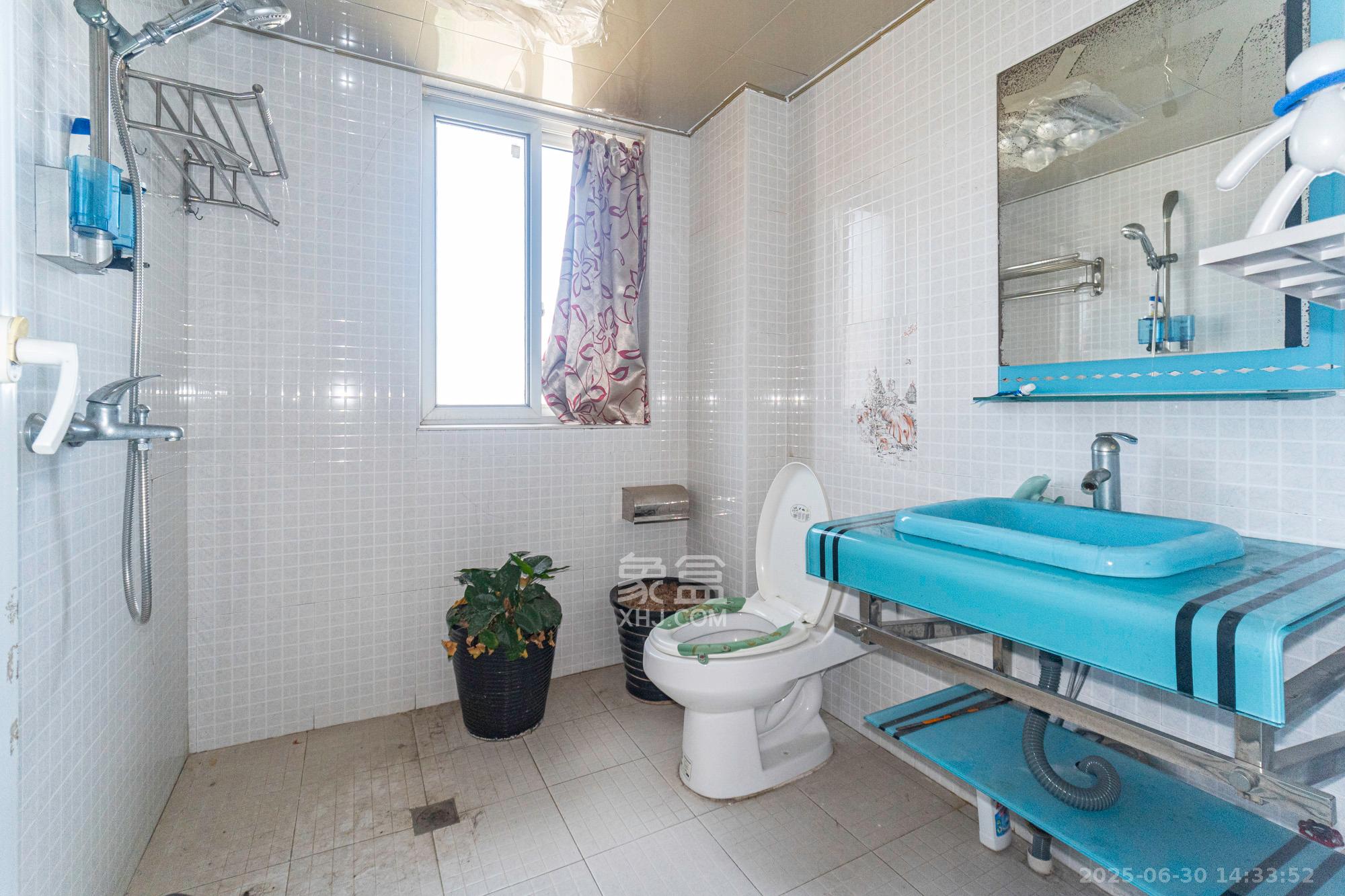 筑梦园 3室2厅2卫 63.8万 筑梦园 3室2厅2卫 63.8万卫生间