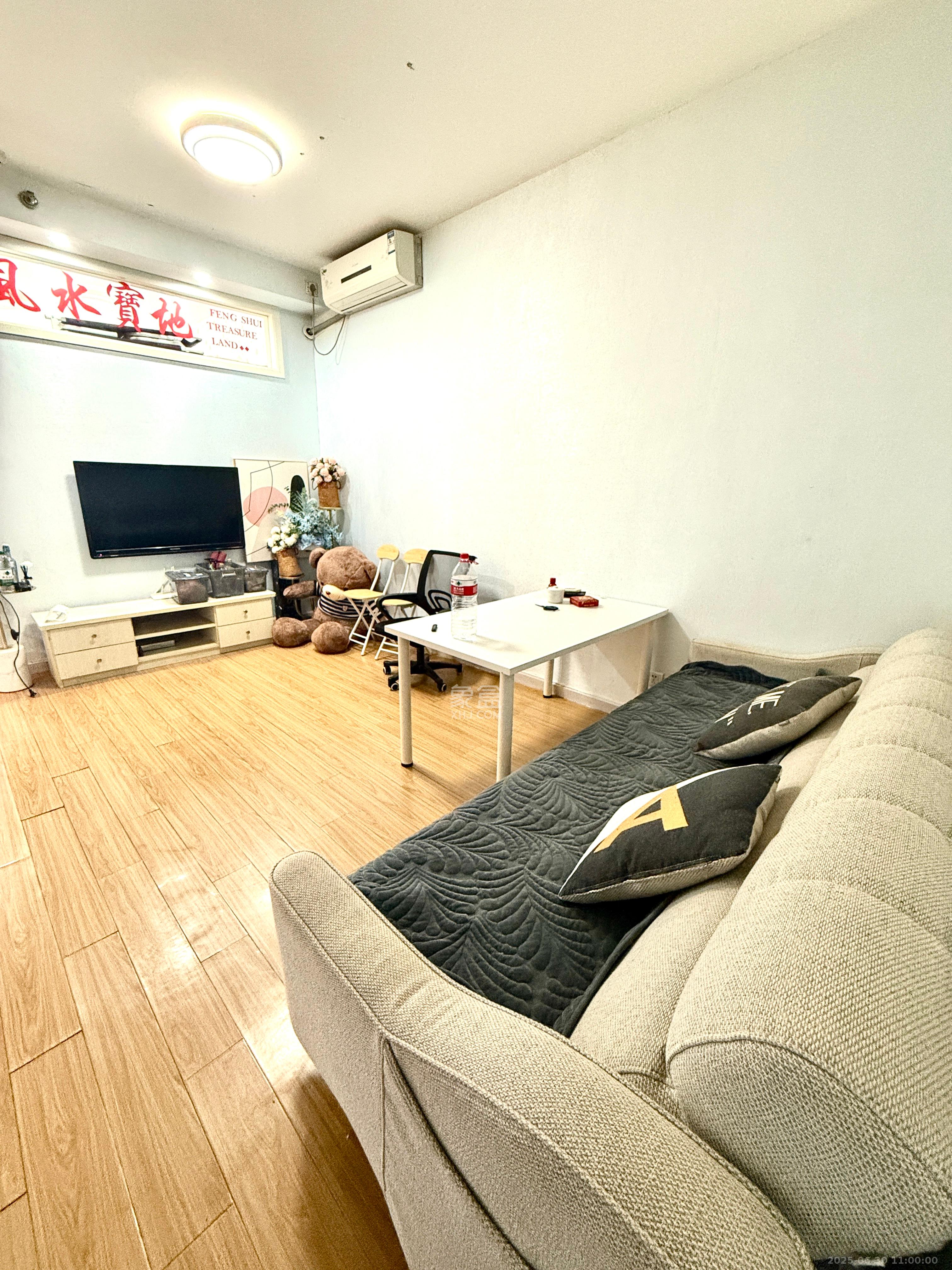 北辰三角洲E5区  1室1厅1卫   2400.00元/月