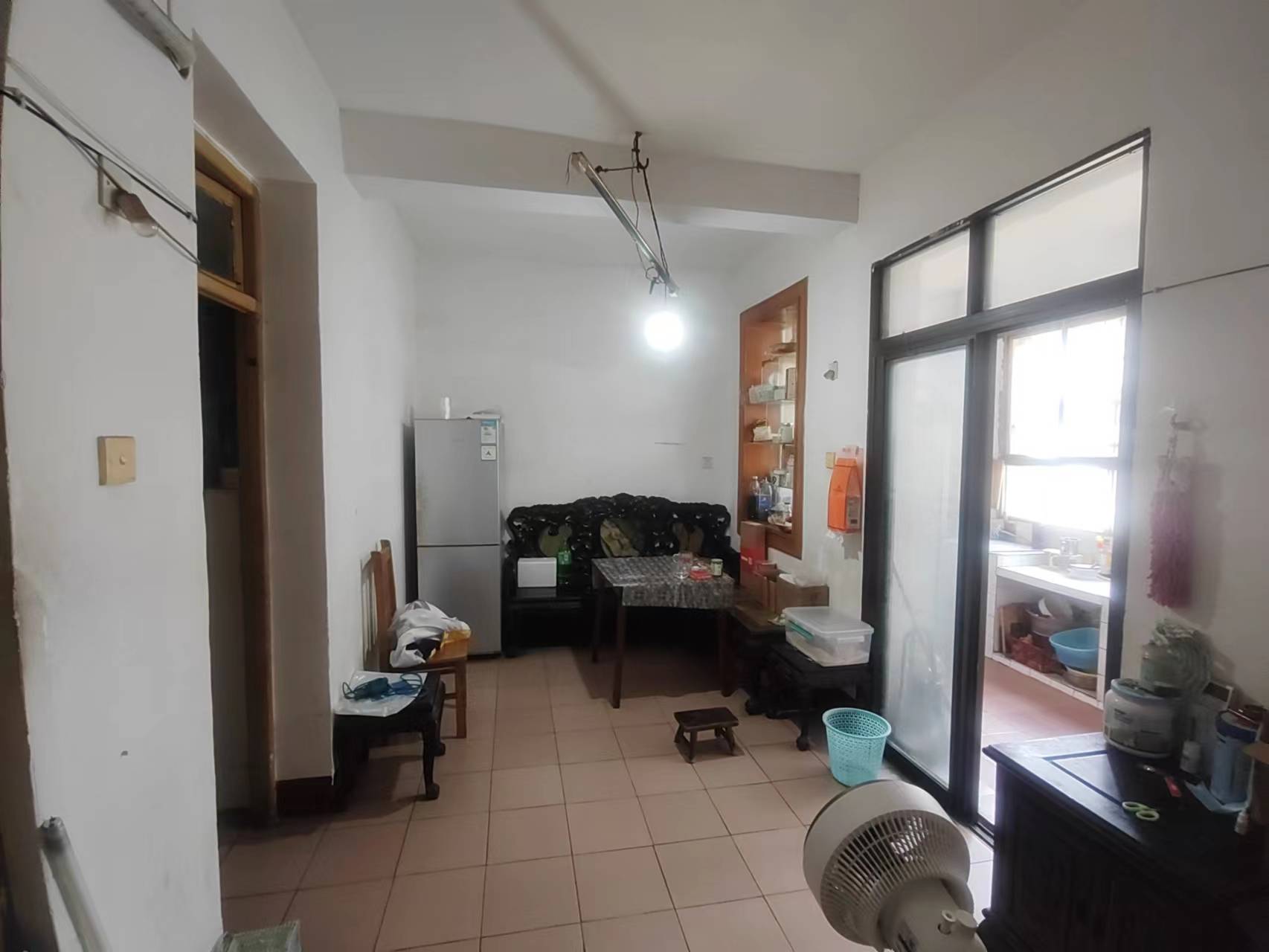 罗家小区西区 1室0厅0卫 700.0元/月 罗家小区西区 1室0厅0卫 700.0元/月室内图