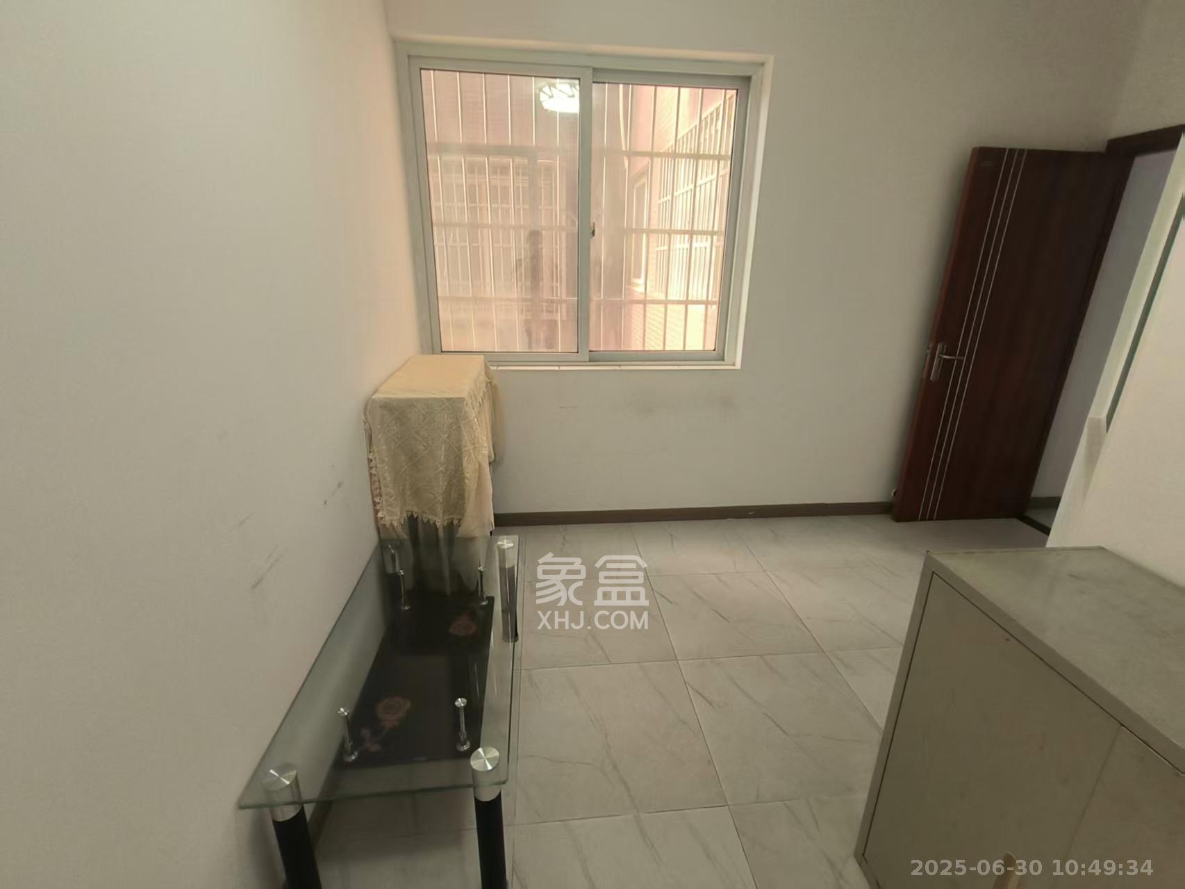 巧克力空间（建鸿达现代大厦）  1室1厅1卫   1100.00元/月室内图