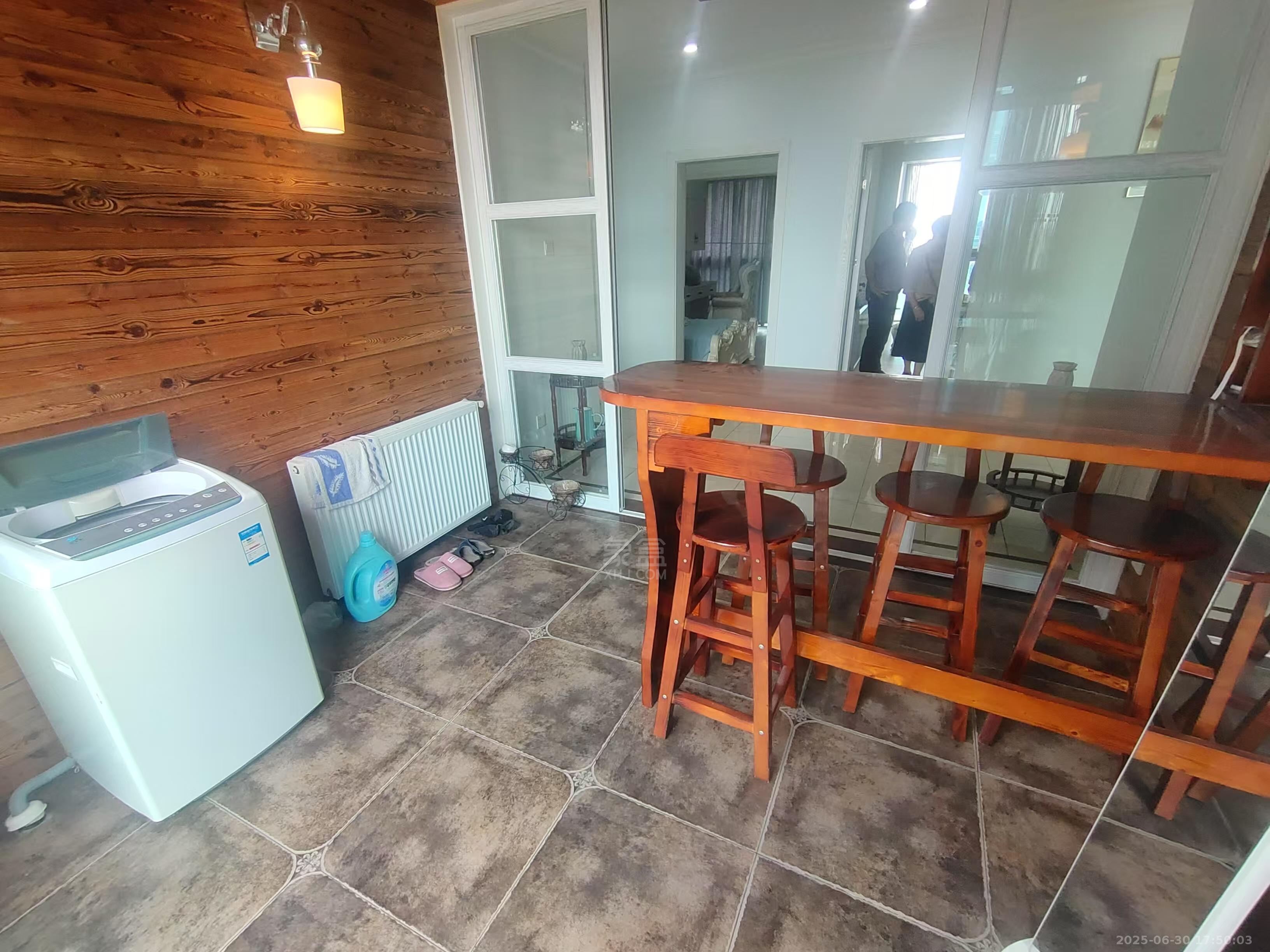 丽景滨江 4室2厅2卫 3800.00元/月 丽景滨江 4室2厅2卫 3800.00元/月室内图