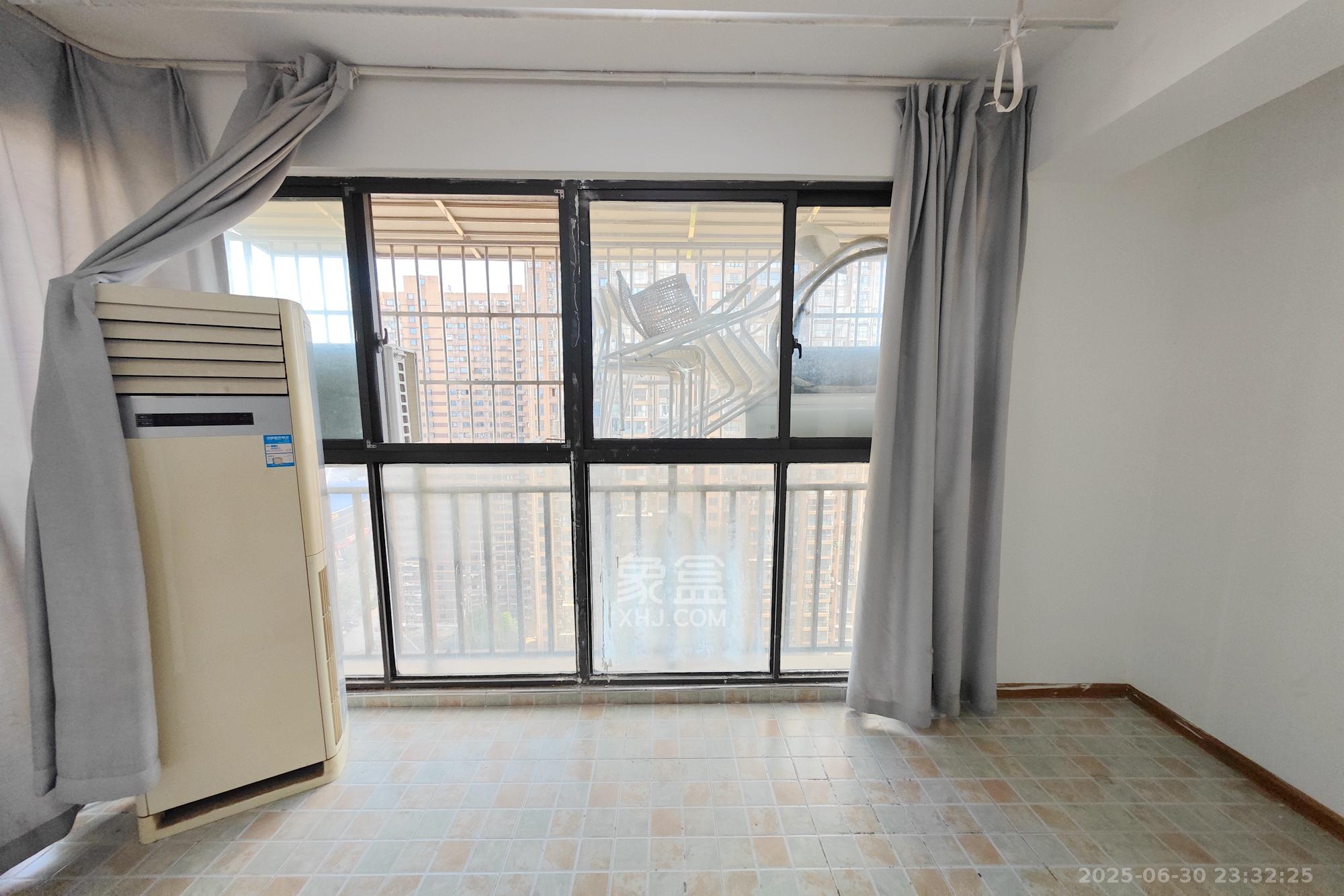 芒果天地(芒果雅苑) 3室2厅2卫 106.8万 芒果天地(芒果雅苑) 3室2厅2卫 106.8万阳台