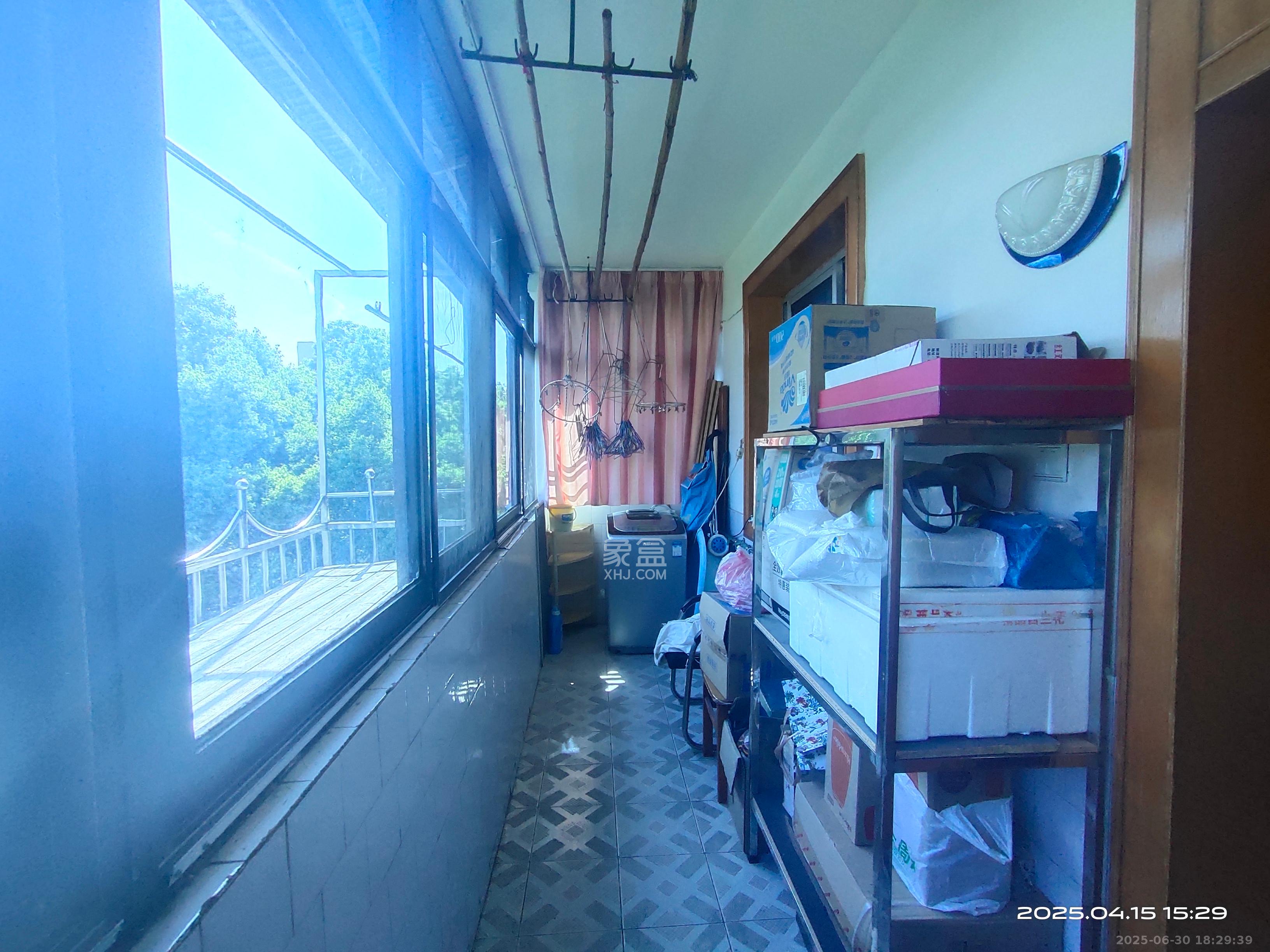 四星客车厂(四星小区) 3室2厅1卫 1500.0元/月 四星客车厂(四星小区) 3室2厅1卫 1500.0元/月室内图