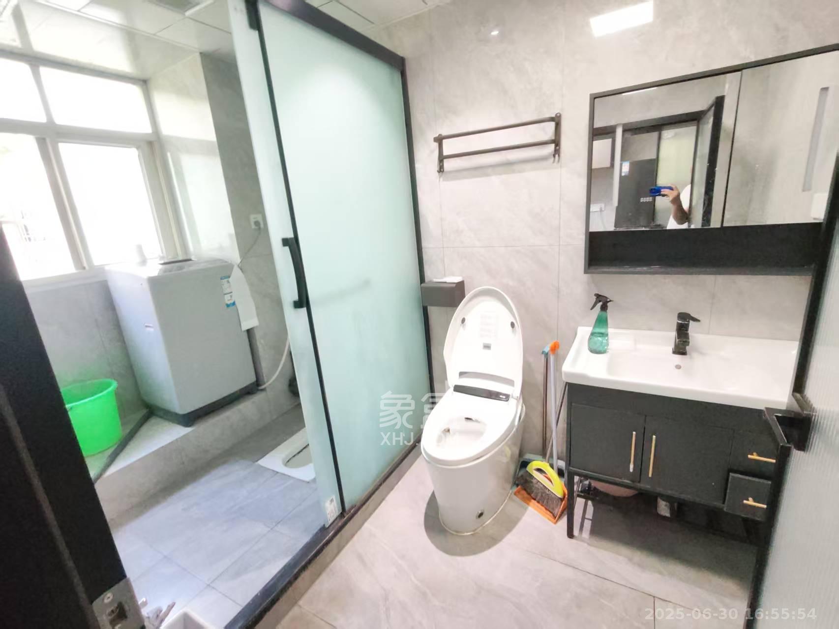 石子冲巷 4室1厅2卫 2800.0元/月 石子冲巷 4室1厅2卫 2800.0元/月室内图