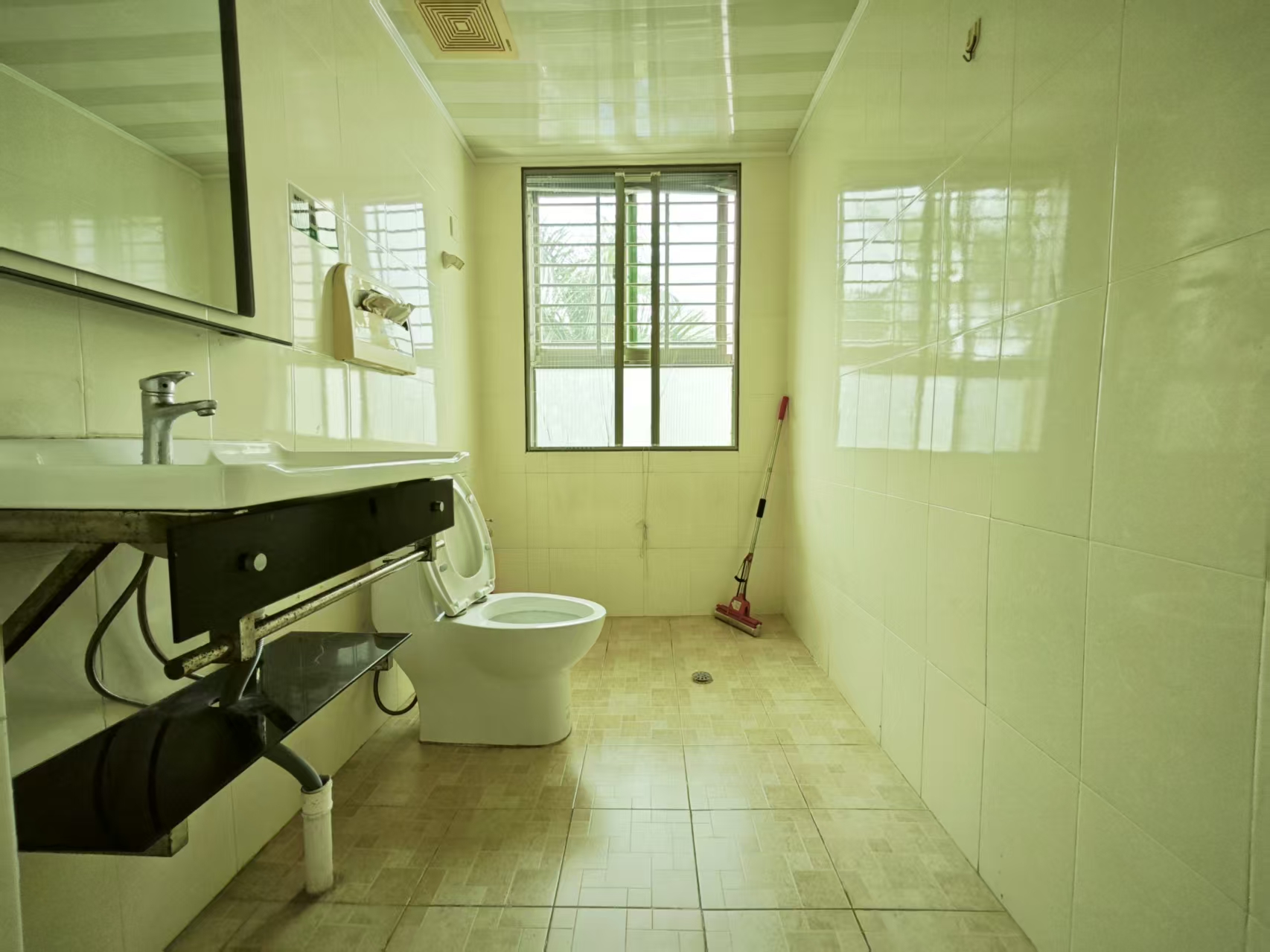 河琴湾温泉别墅 9室3厅4卫 20000.0元/月 河琴湾温泉别墅 9室3厅4卫 20000.0元/月室内图