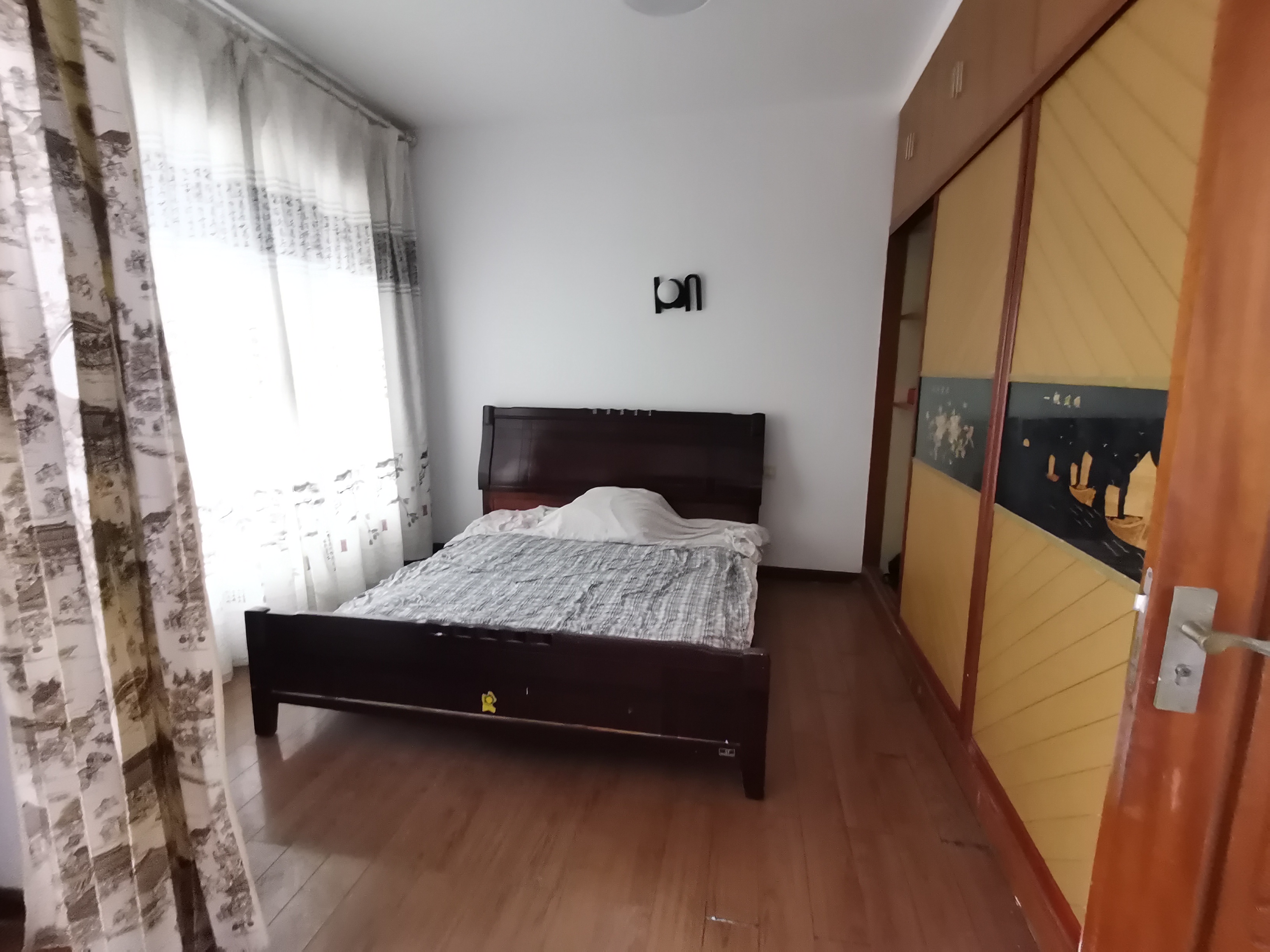 湘银二期世纪花园 5室3厅2卫 98.0万 湘银二期世纪花园 5室3厅2卫 98.0万室内图