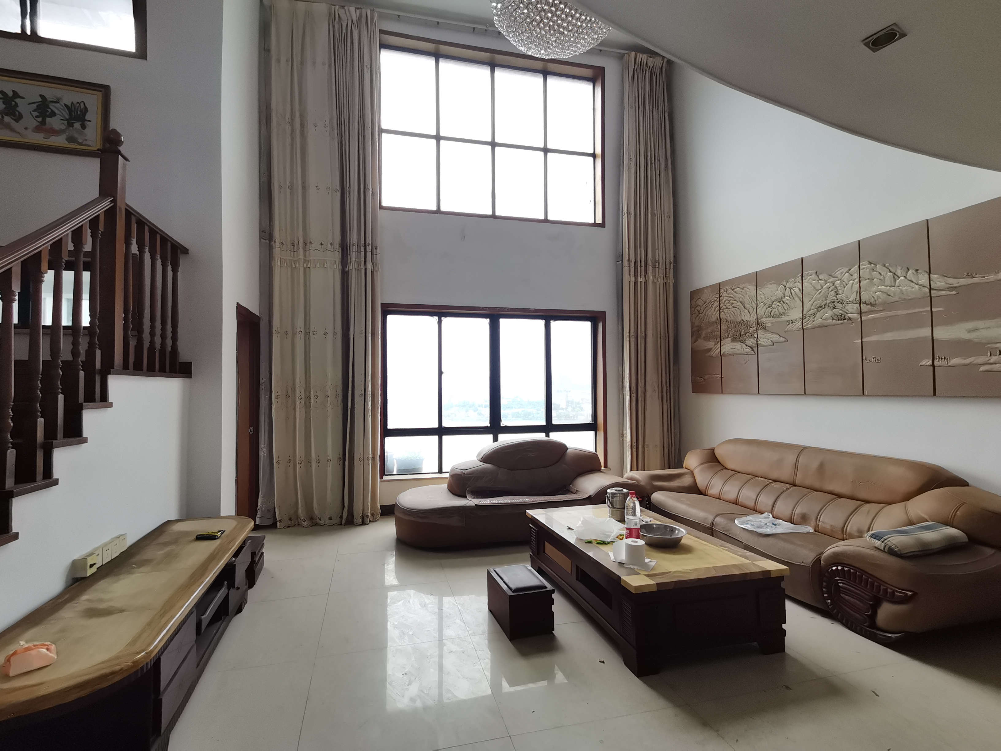 湘银二期世纪花园 5室3厅2卫 98.0万 湘银二期世纪花园 5室3厅2卫 98.0万室内图