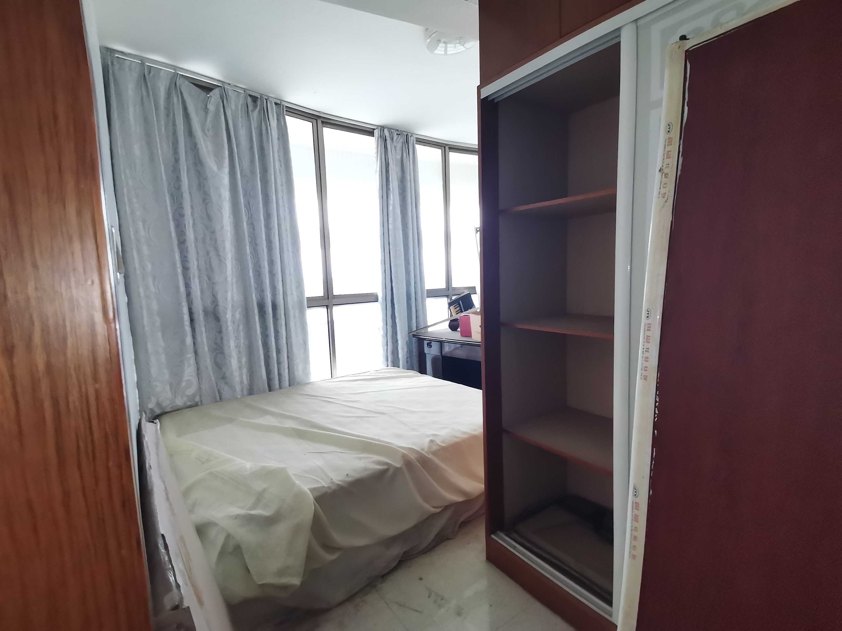 湘银二期世纪花园 5室3厅2卫 98.0万 湘银二期世纪花园 5室3厅2卫 98.0万室内图