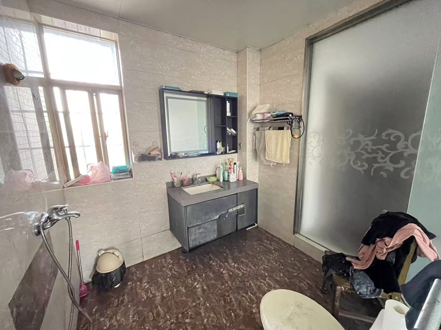 利江花园  5室2厅3卫   138.00万室内图