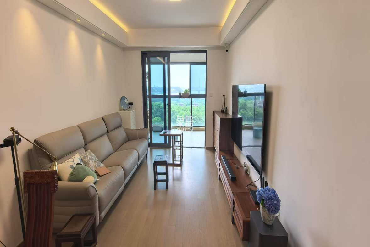 晋合湘水湾六期  3室2厅2卫    150.0万 晋合湘水湾六期  3室2厅2卫    150.0万室内图