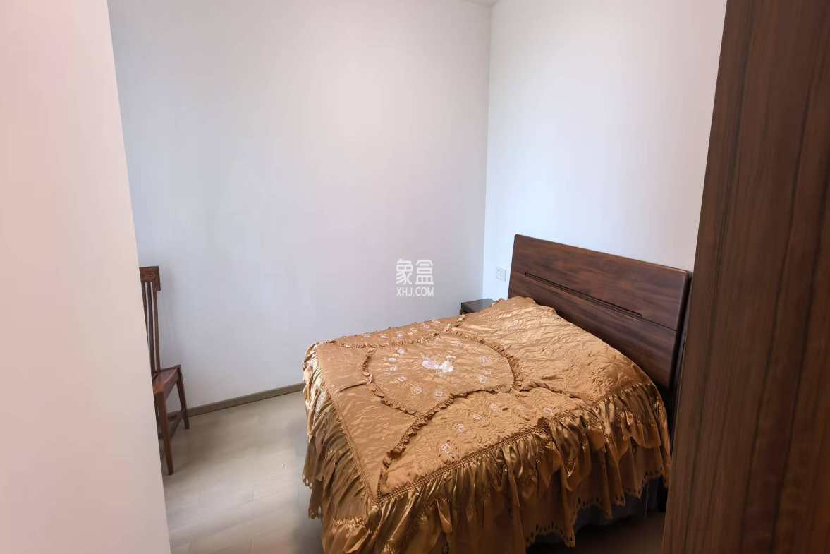 晋合湘水湾六期  3室2厅2卫    150.0万 晋合湘水湾六期  3室2厅2卫    150.0万室内图