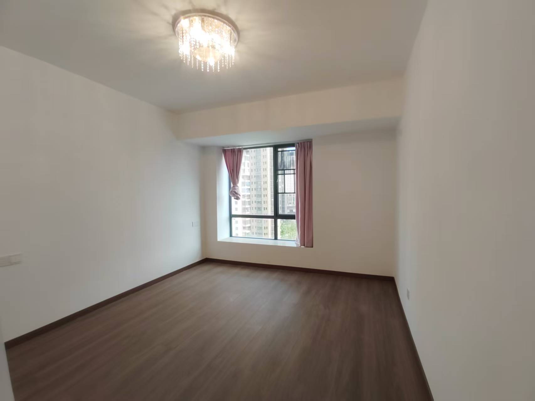 大江观邸-富基花园 5室2厅2卫 68.0万 大江观邸-富基花园 5室2厅2卫 68.0万室内图