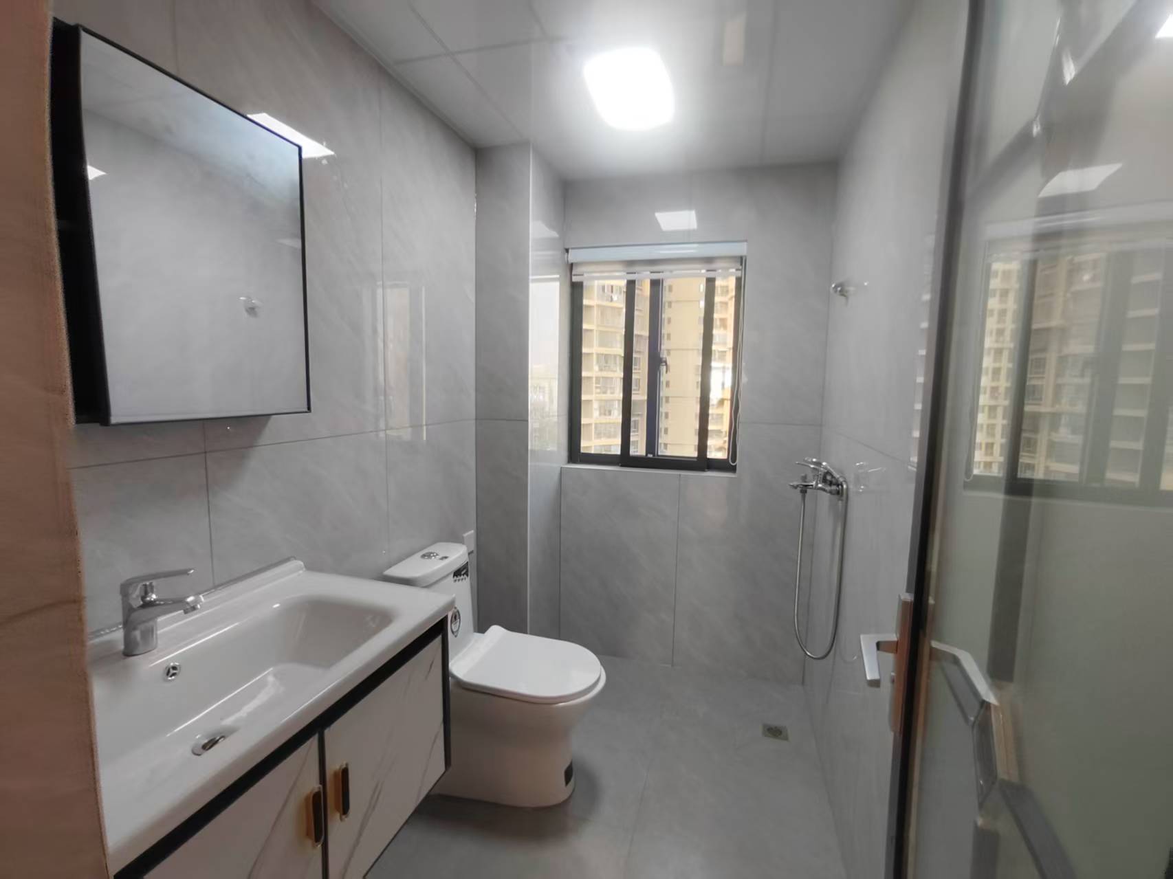 大江观邸-富基花园 5室2厅2卫 68.0万 大江观邸-富基花园 5室2厅2卫 68.0万室内图