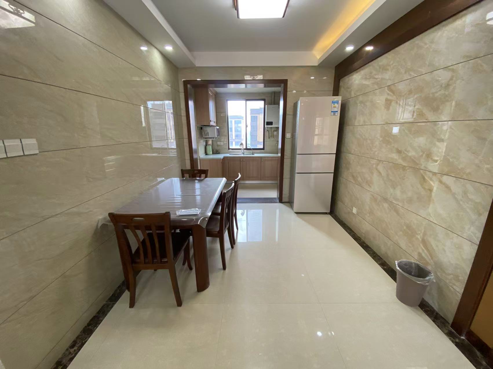 世贸广场二期 3室2厅2卫 98.0万 世贸广场二期 3室2厅2卫 98.0万室内图