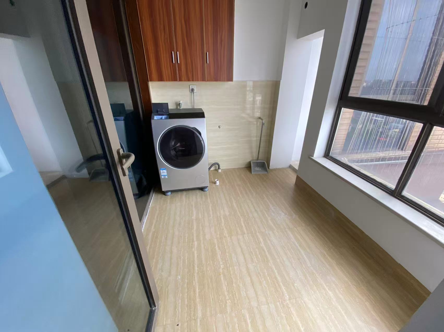 世贸广场二期 3室2厅2卫 98.0万 世贸广场二期 3室2厅2卫 98.0万室内图