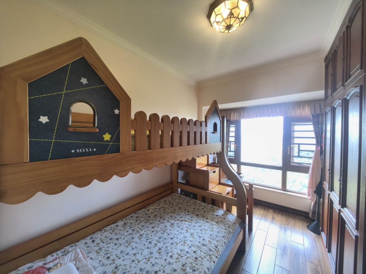 经世皇城 4室2厅2卫 108.0万 经世皇城 4室2厅2卫 108.0万室内图