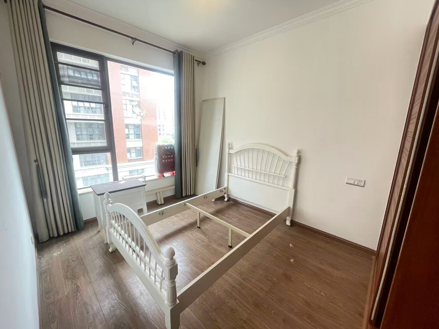 中泰财富湘江 3室2厅2卫 67.8万 中泰财富湘江 3室2厅2卫 67.8万室内图