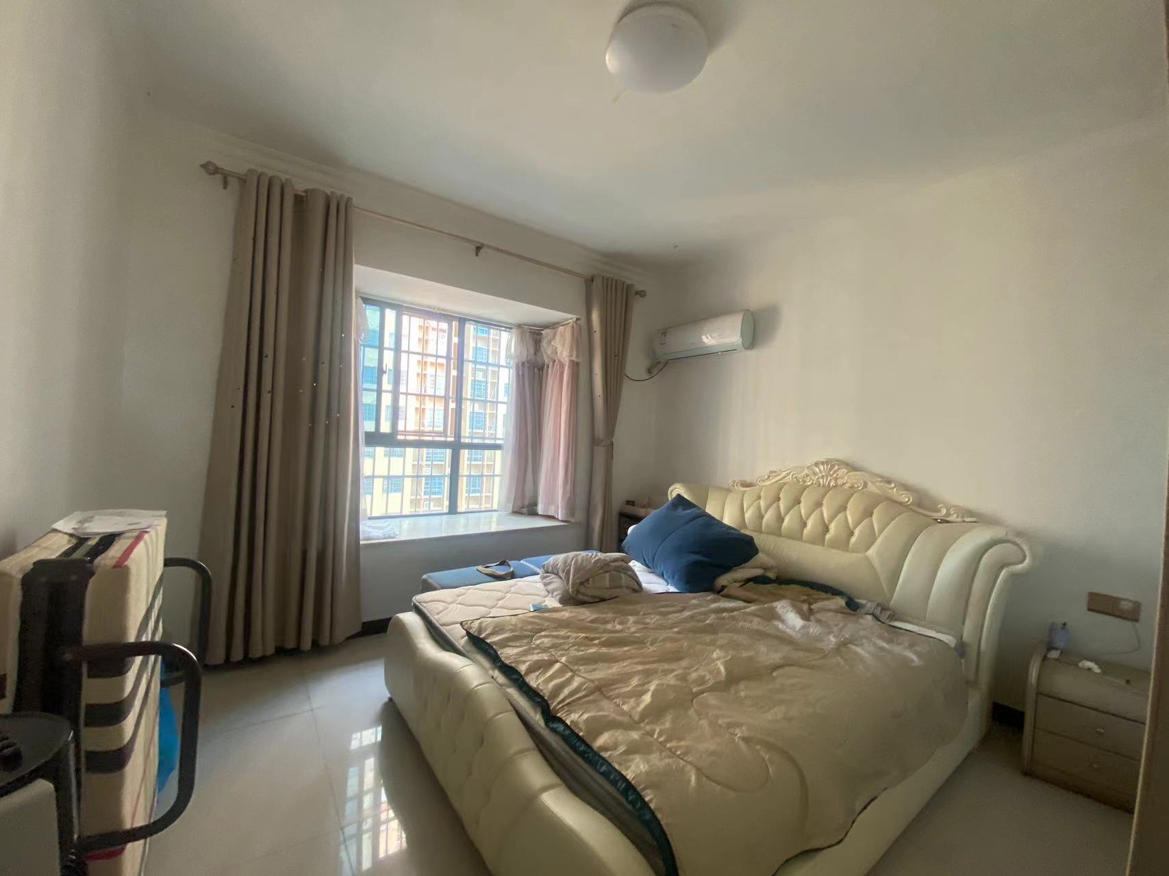 上善国际(翰林府) 3室2厅1卫 35.0万 上善国际(翰林府) 3室2厅1卫 35.0万室内图