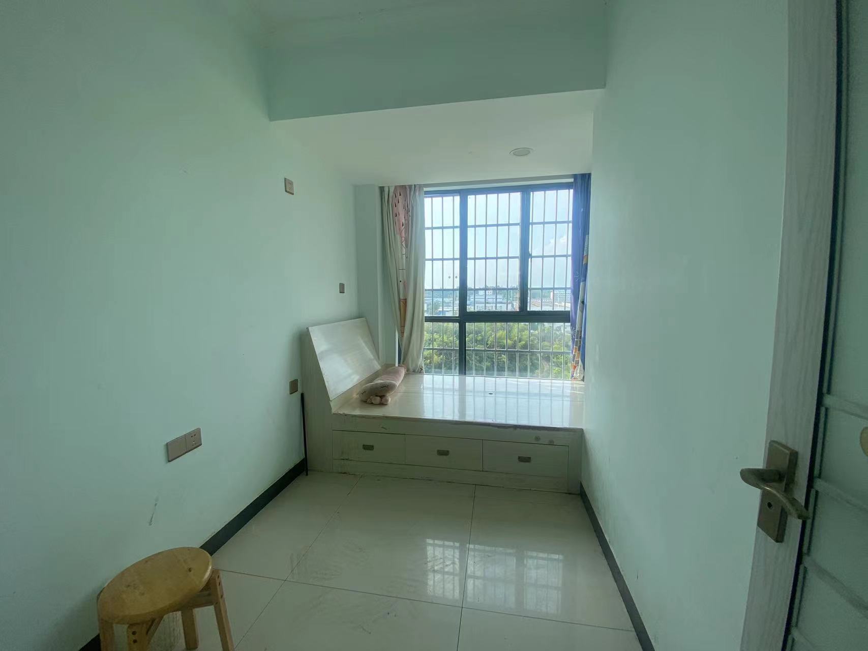 上善国际(翰林府) 3室2厅1卫 35.0万 上善国际(翰林府) 3室2厅1卫 35.0万室内图