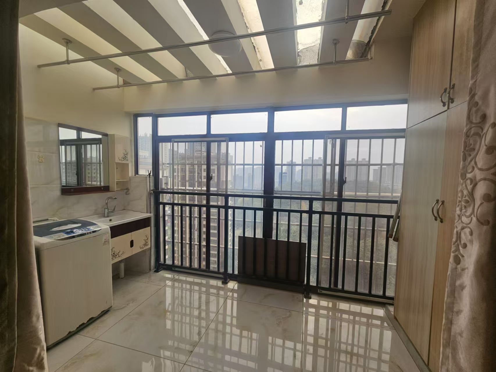 颐景园3期协力小区 2室2厅1卫 30.0万 颐景园3期协力小区 2室2厅1卫 30.0万室内图