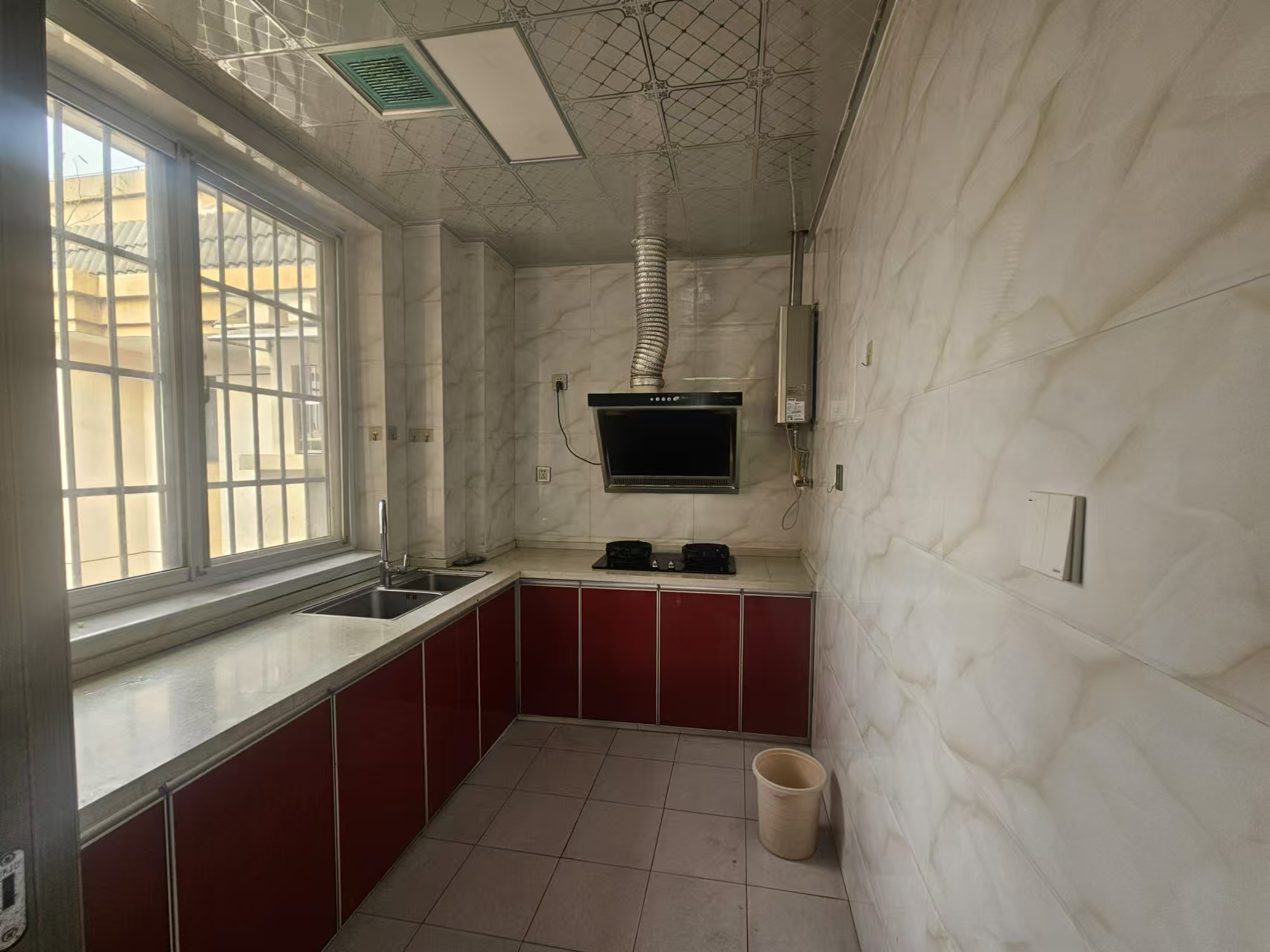 颐景园3期协力小区 2室2厅1卫 30.0万 颐景园3期协力小区 2室2厅1卫 30.0万室内图