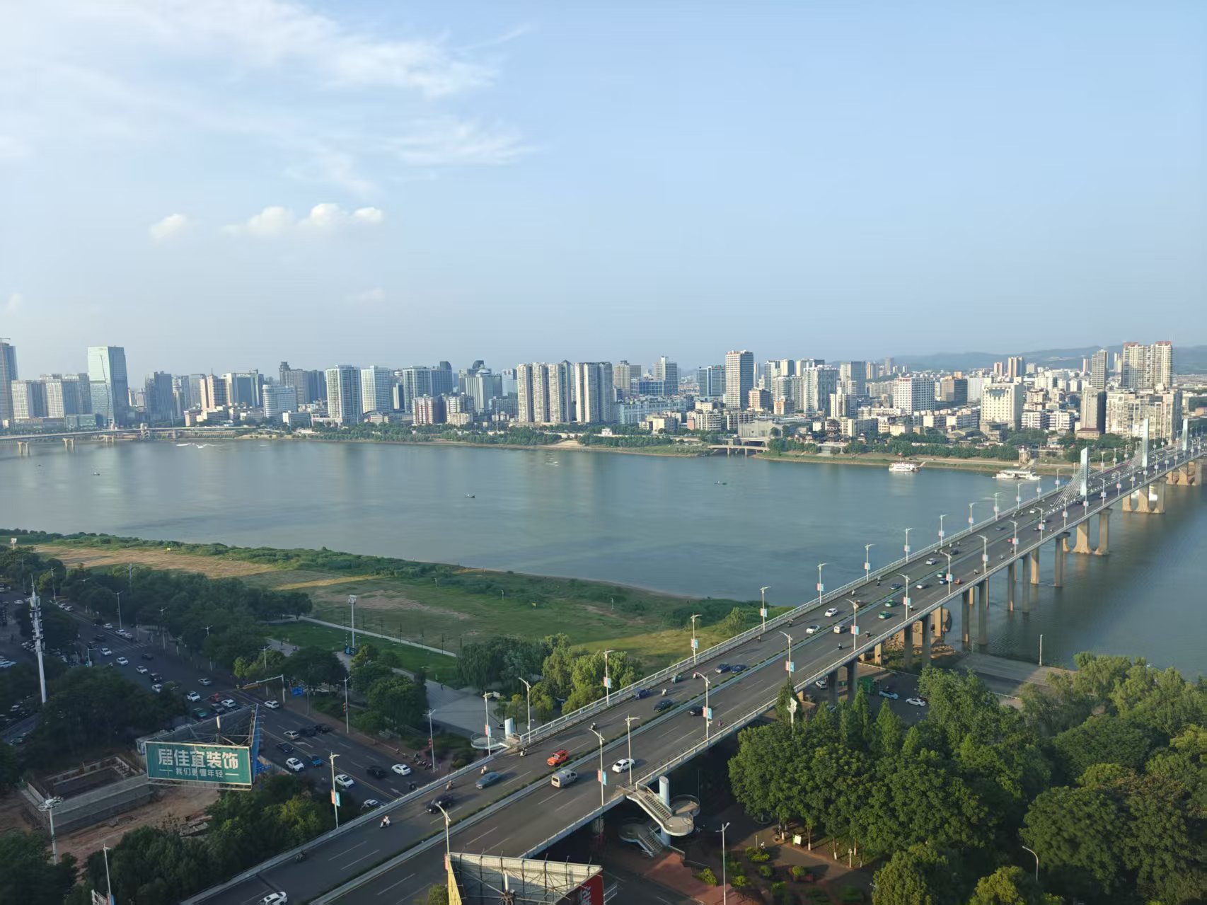 蓝盾景园二期  4室2厅2卫    81.0万室内图