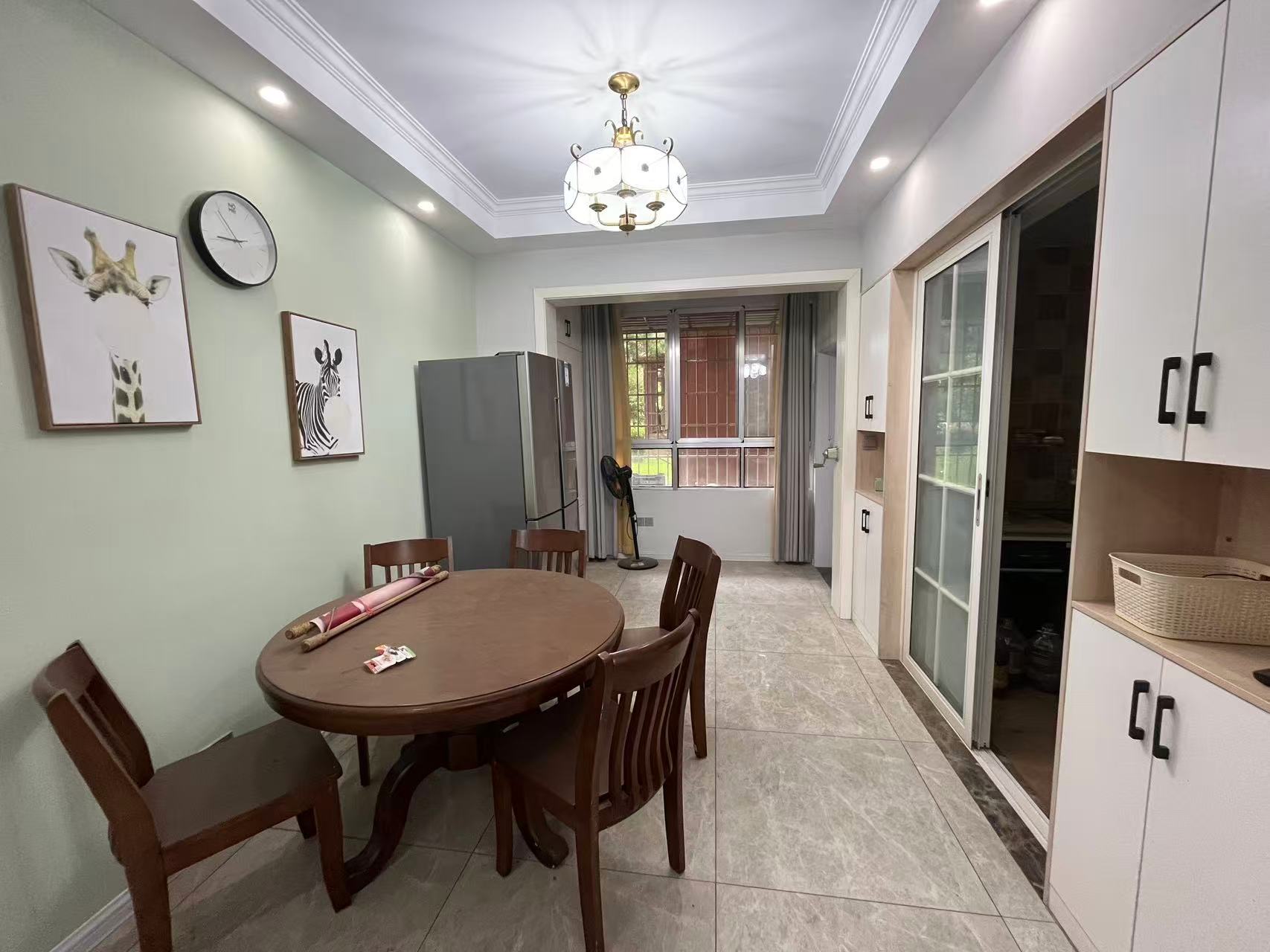 康馨佳园 3室2厅2卫 53.8万 康馨佳园 3室2厅2卫 53.8万室内图