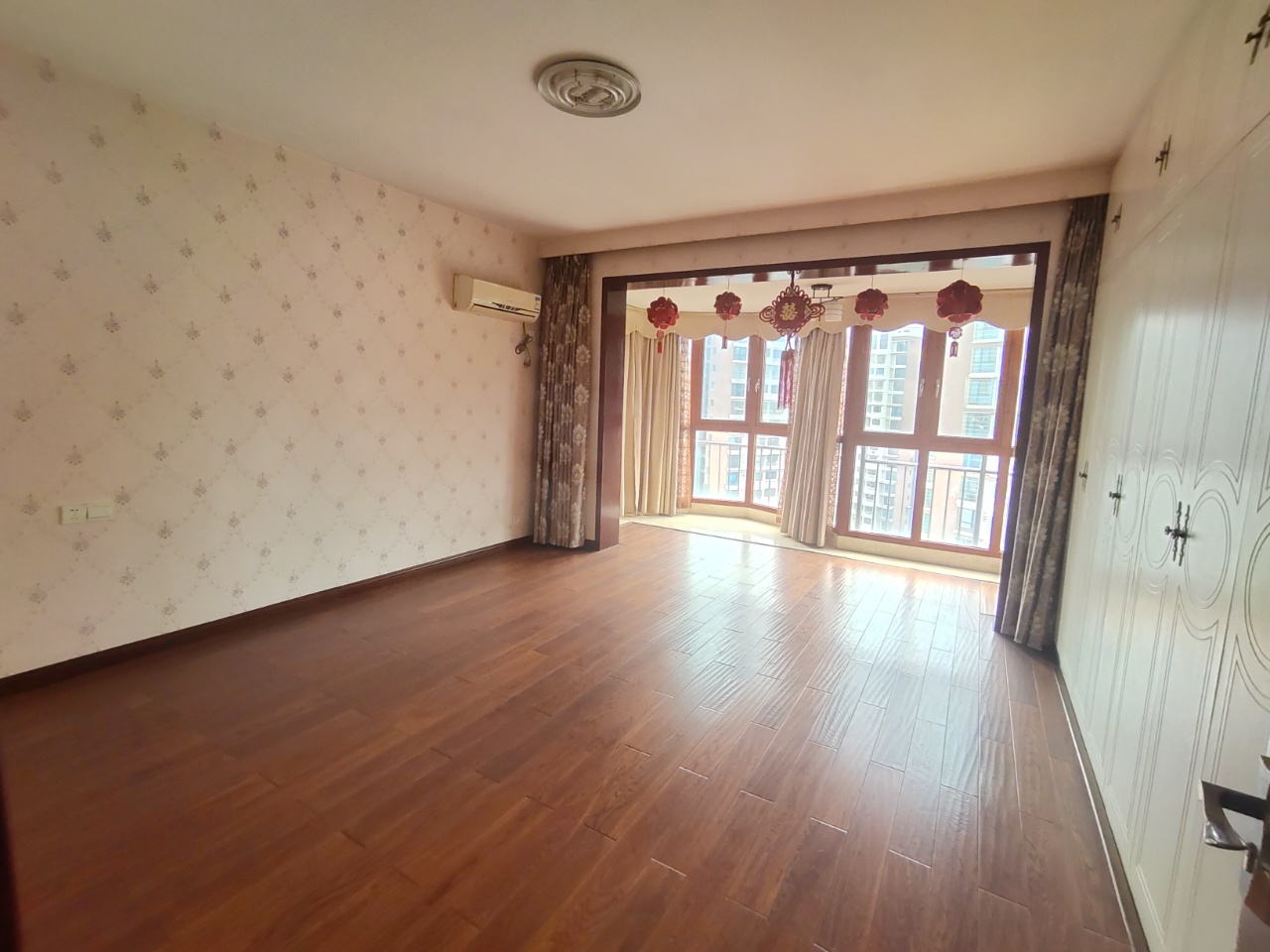 天鹅花园 7室2厅4卫 83.8万 天鹅花园 7室2厅4卫 83.8万室内图