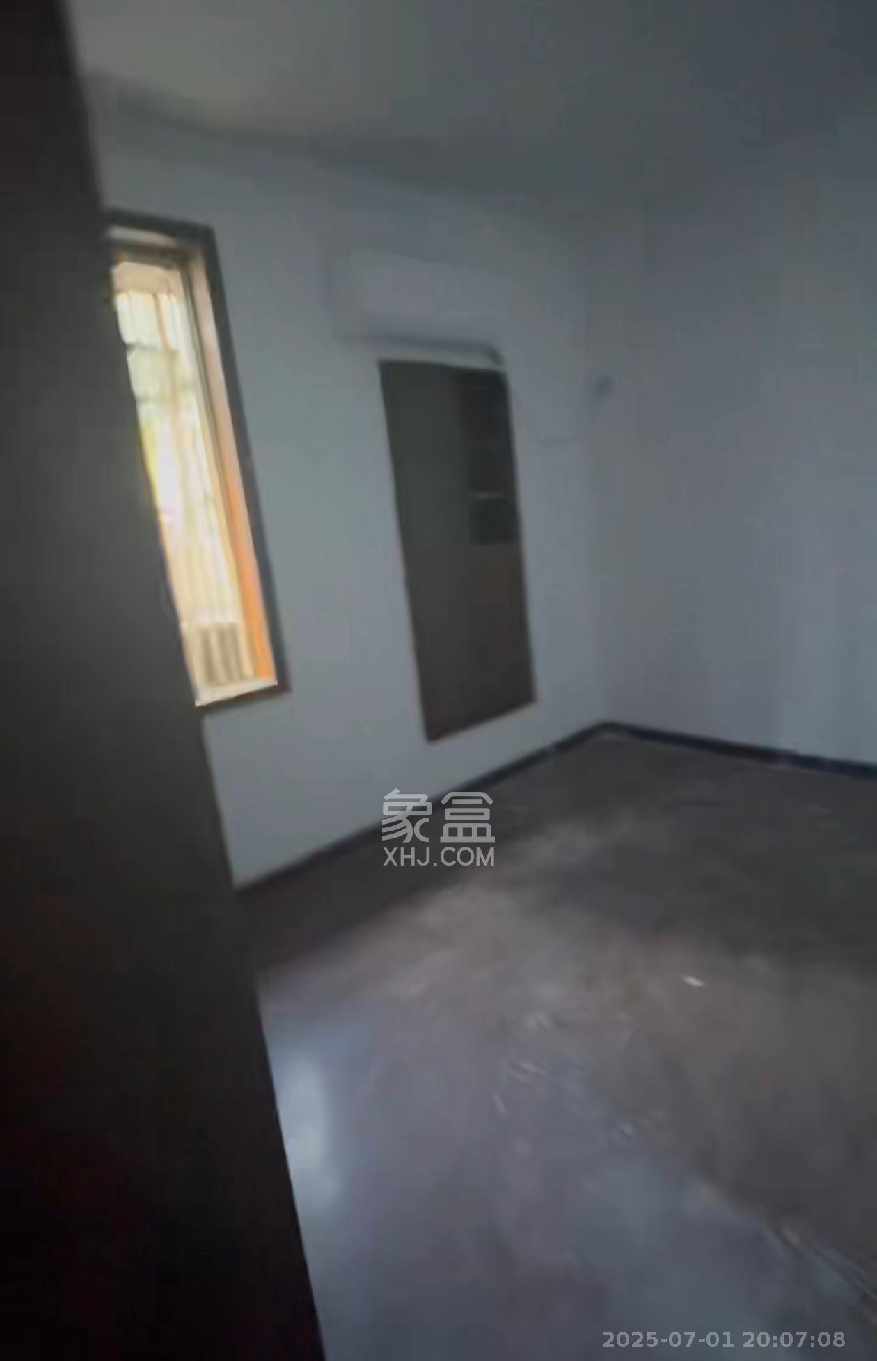 东牌楼街散盘  3室1厅1卫   2100.00元/月室内图
