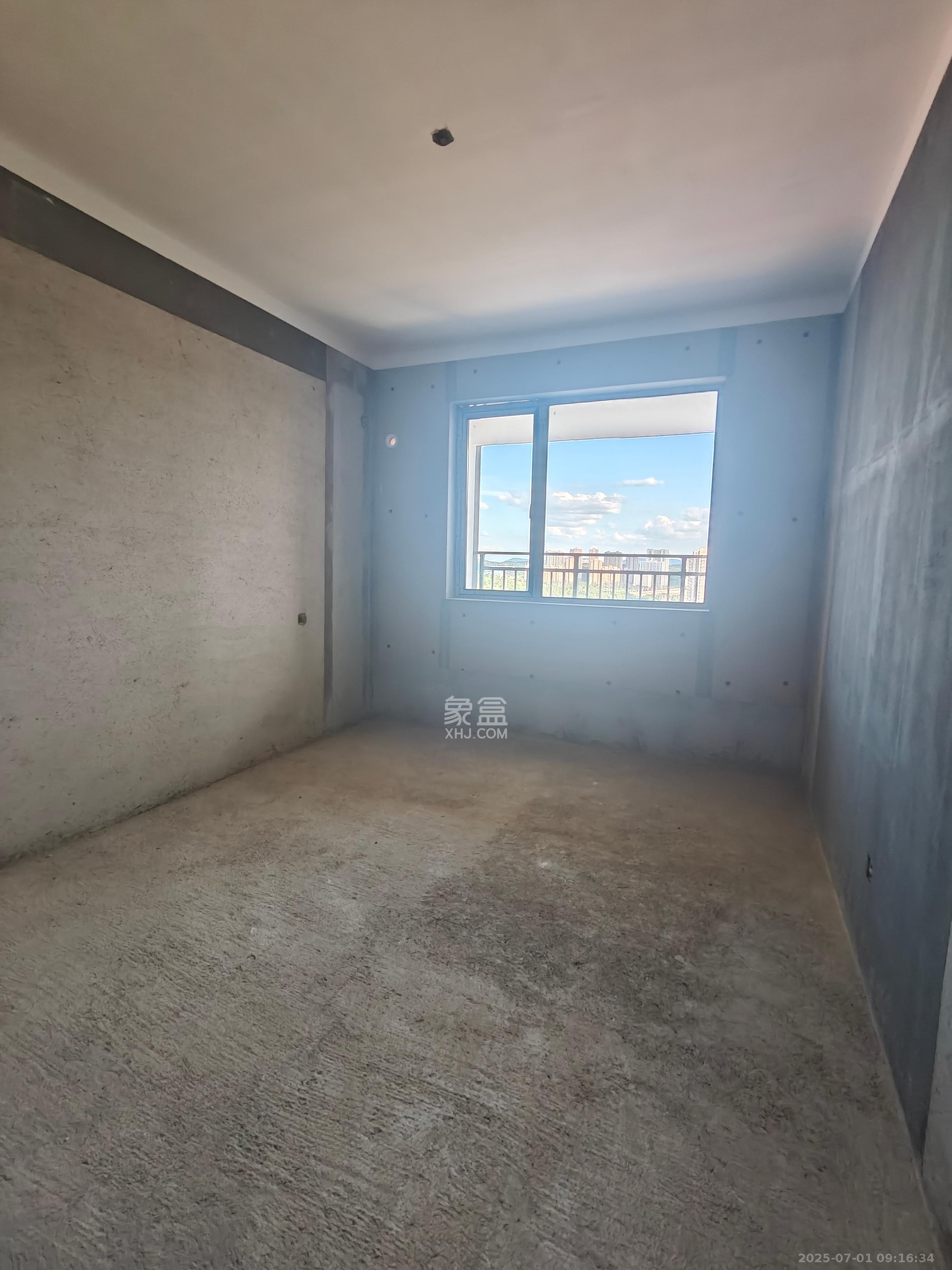 长房岭秀时代 4室2厅2卫 1200.0元/月 长房岭秀时代 4室2厅2卫 1200.0元/月室内图