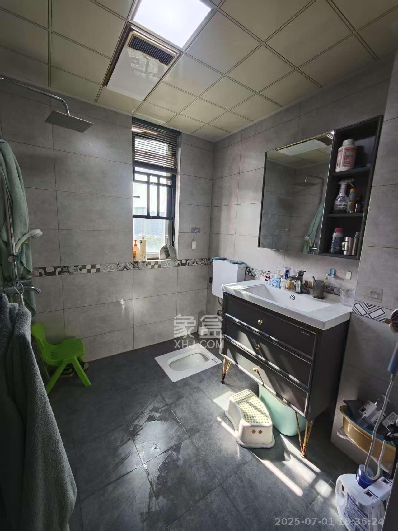 龙湖璟宸原著(龙湖紫宸) 3室2厅2卫 2000.0元/月 龙湖璟宸原著(龙湖紫宸) 3室2厅2卫 2000.0元/月室内图