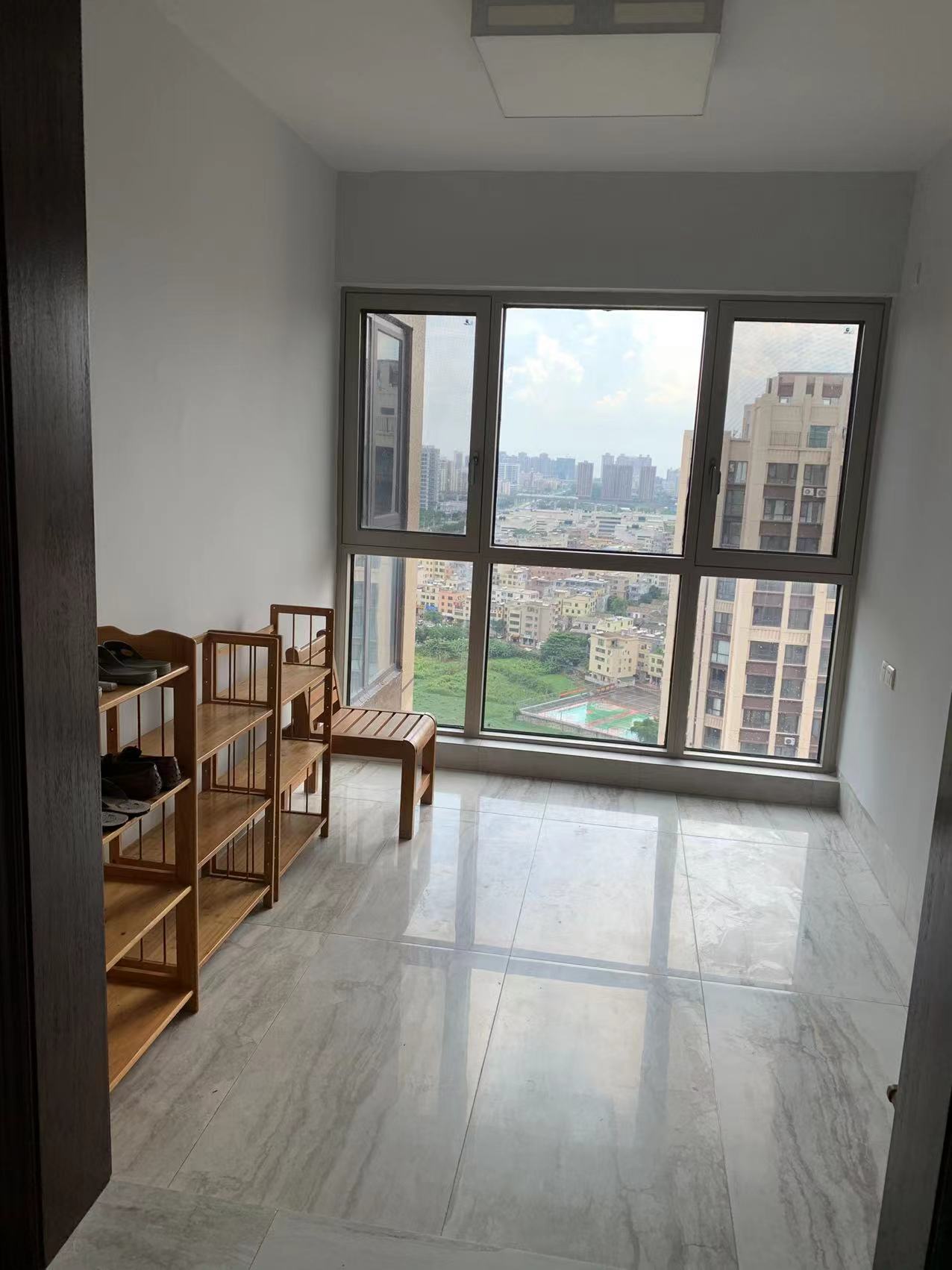 恩祥新城 5室2厅2卫 6000.0元/月 恩祥新城 5室2厅2卫 6000.0元/月室内图