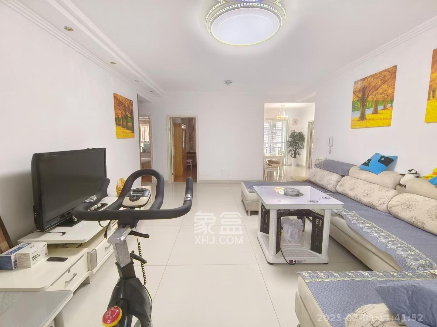 嘉盛华庭（一期、二期、三期）  3室2厅2卫    3500.0元/月室内图