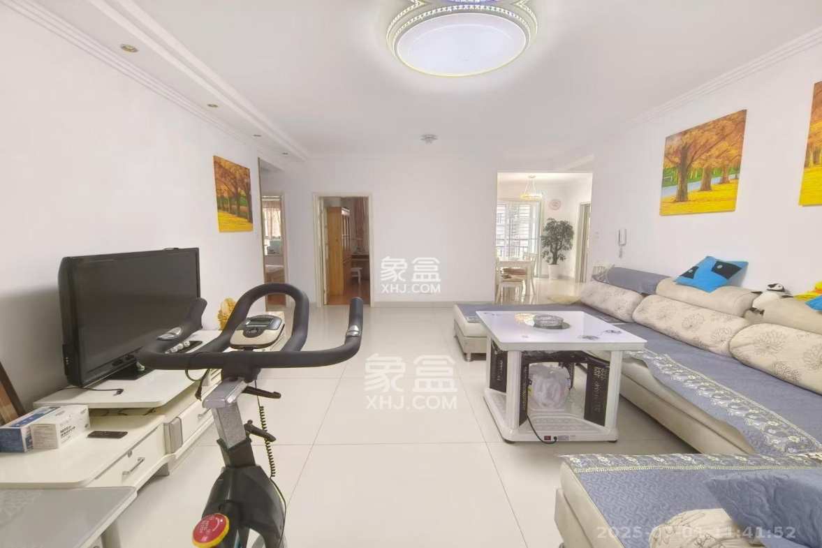 嘉盛华庭(一期、二期、三期) 3室2厅2卫 3500.0元/月 嘉盛华庭(一期、二期、三期) 3室2厅2卫 3500.0元/月室内图